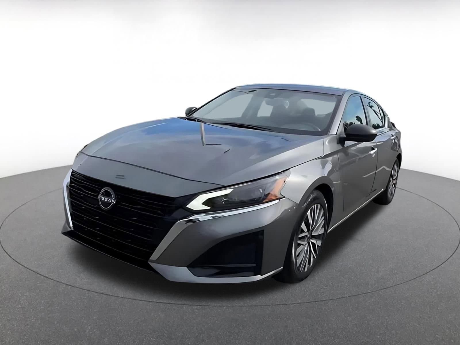 Thumbnail: 2025 Nissan Altima - 4