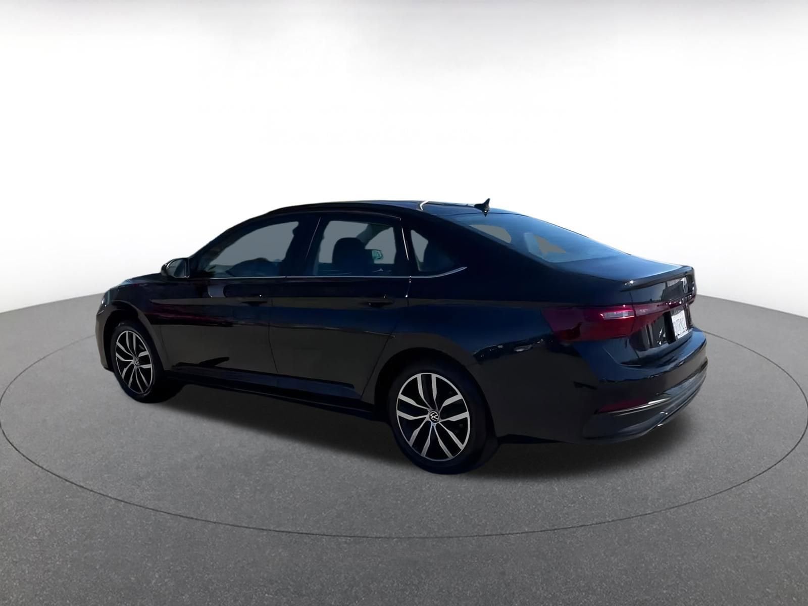 Thumbnail: 2025 Volkswagen Jetta - 10