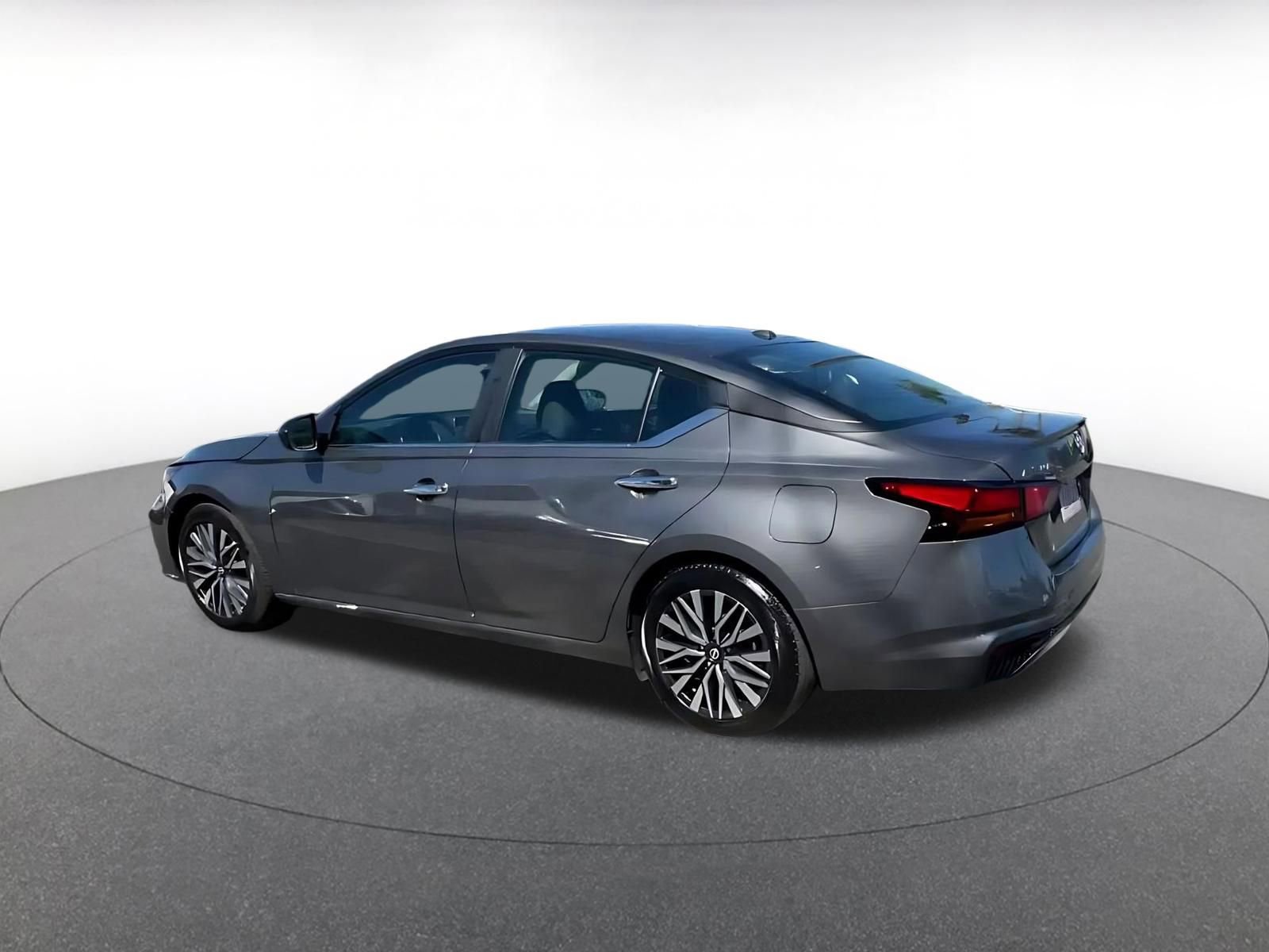Thumbnail: 2025 Nissan Altima - 10