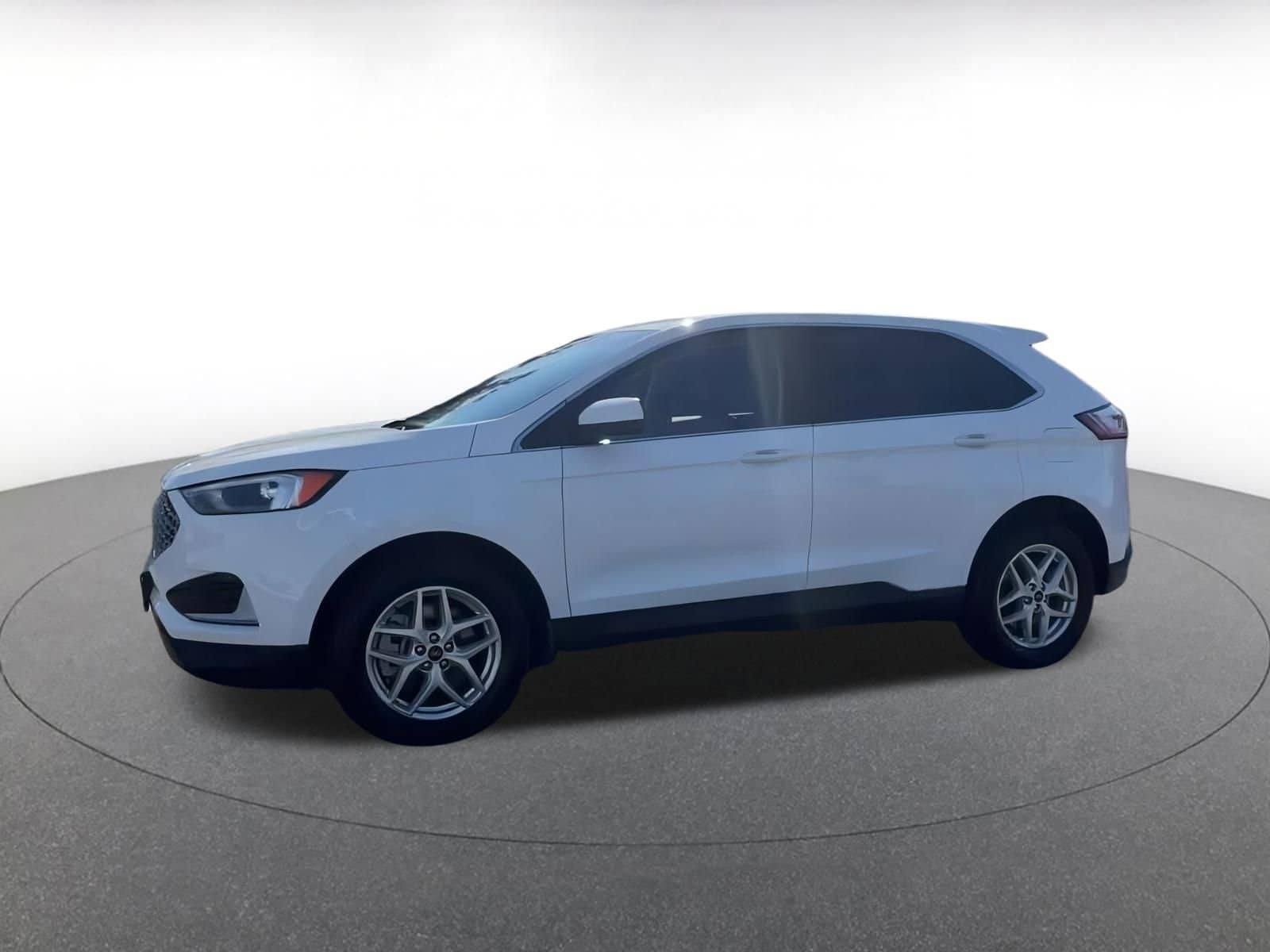 Thumbnail: 2023 Ford Edge - 6