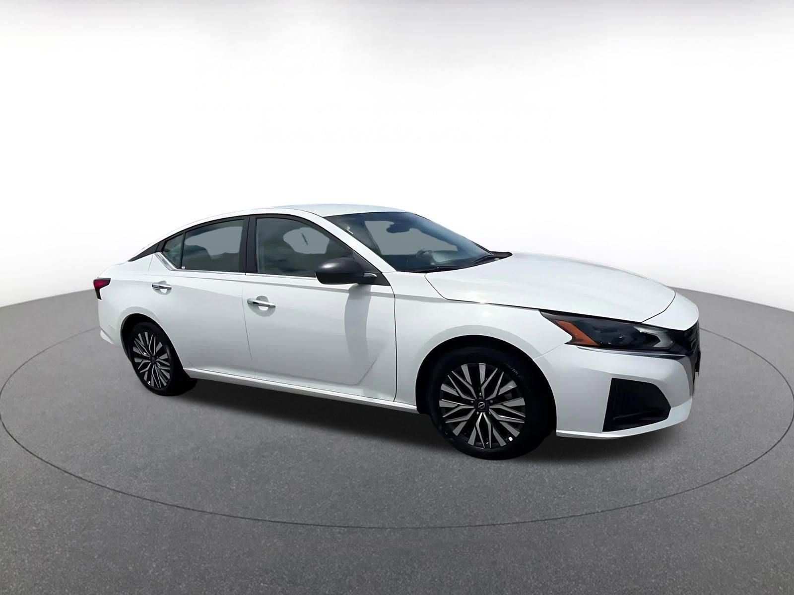 Thumbnail: 2025 Nissan Altima - 2