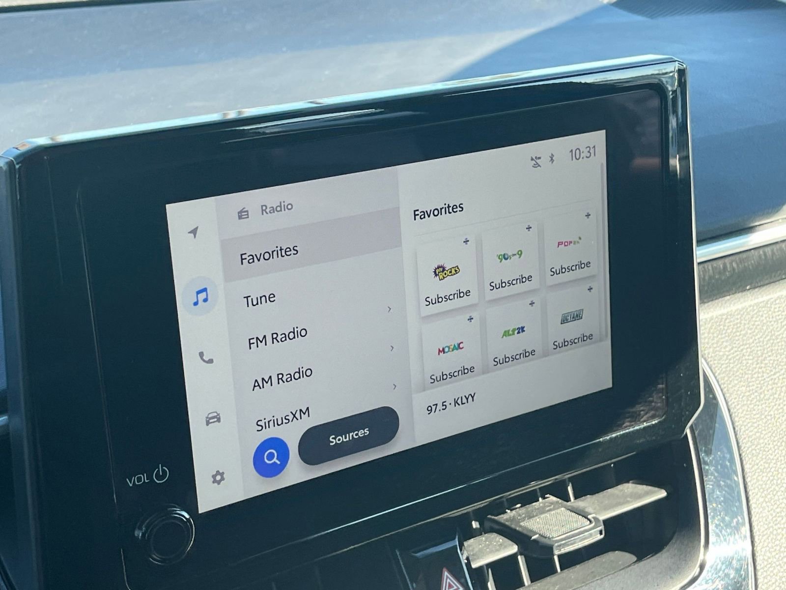 Thumbnail: 2023 Toyota Corolla - 21