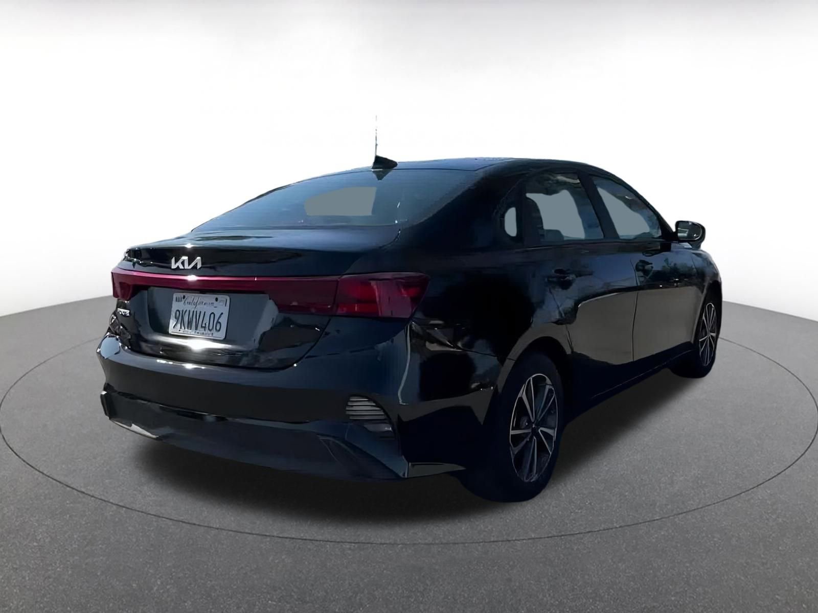 Thumbnail: 2024 Kia Forte - 11