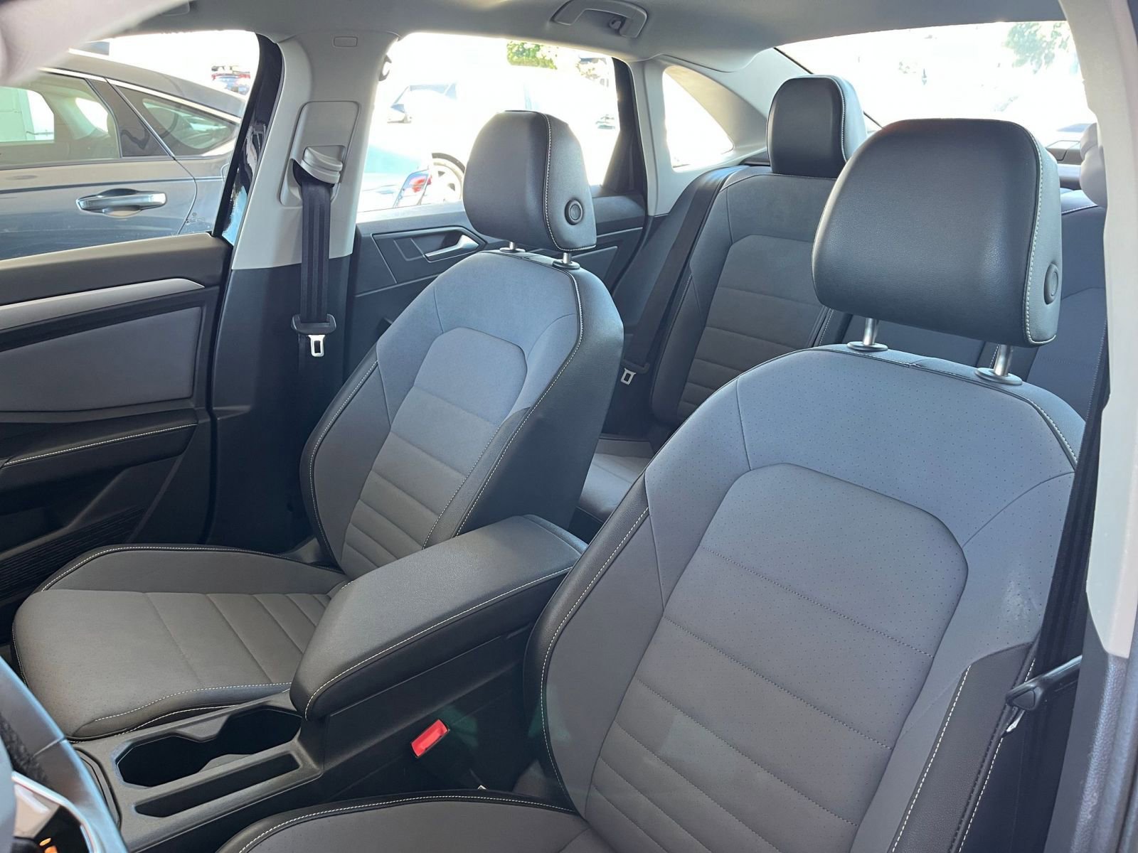 Thumbnail: 2025 Volkswagen Jetta - 27