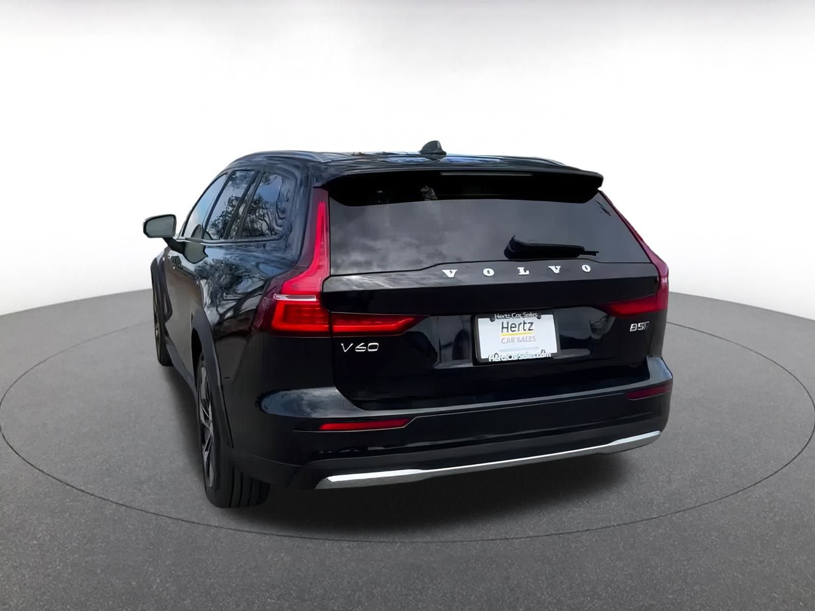 Thumbnail: 2025 Volvo S60 - 11