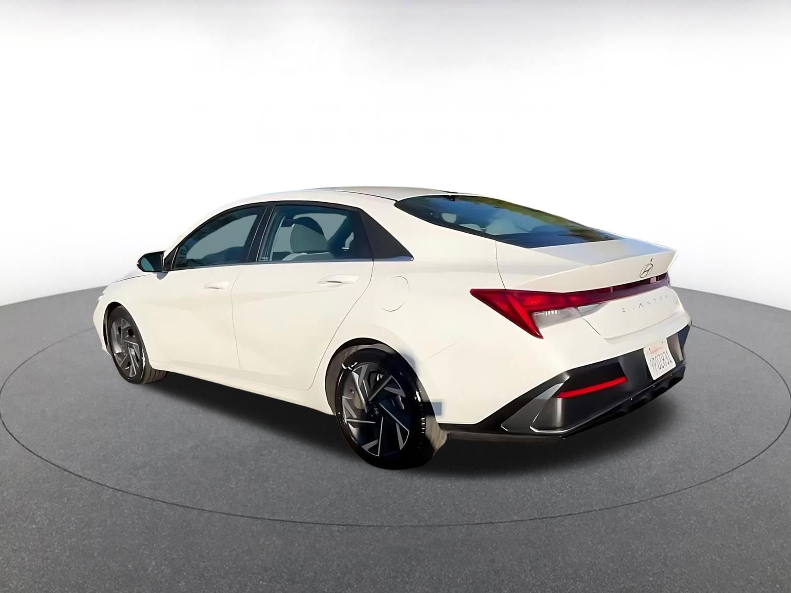 Thumbnail: 2025 Hyundai Elantra - 11