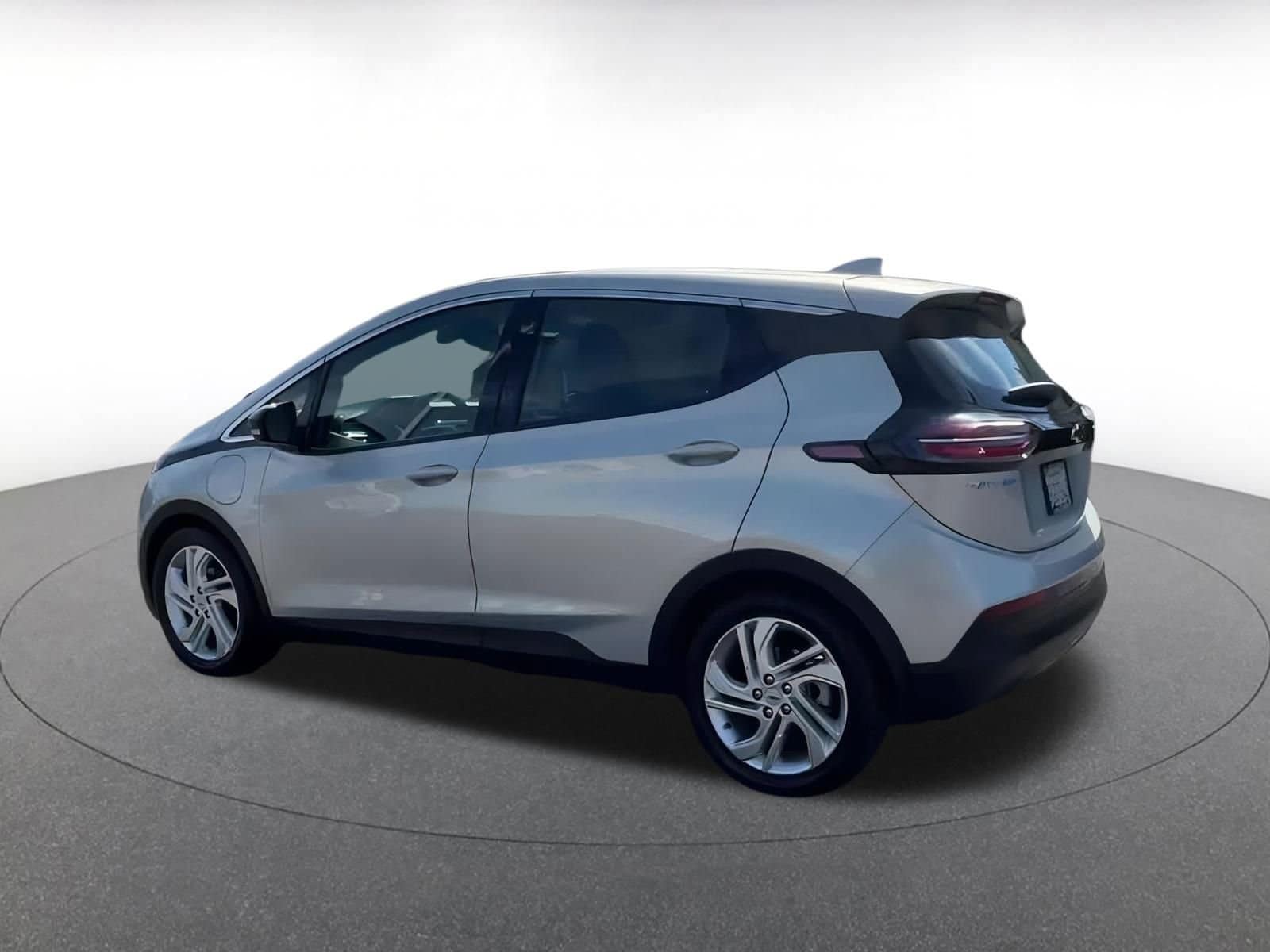 Thumbnail: 2023 Chevrolet Bolt EV - 10