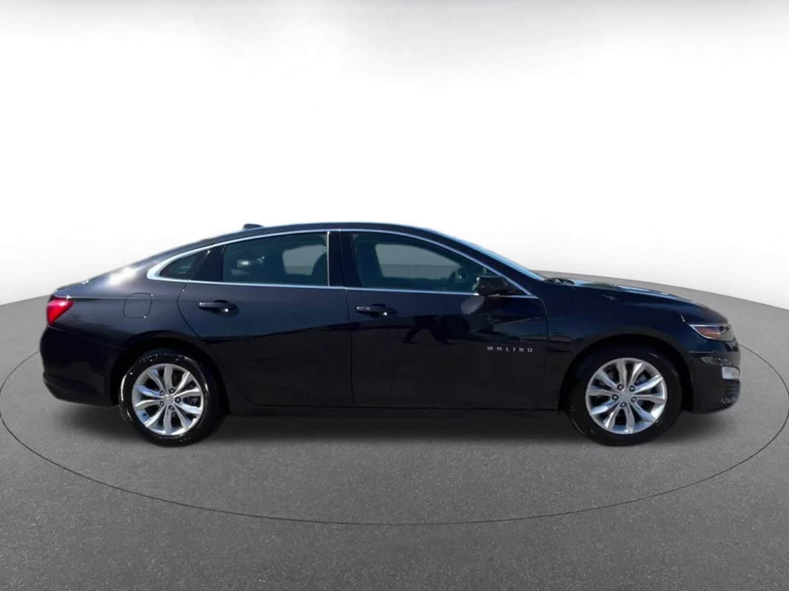 Thumbnail: 2023 Chevrolet Malibu - 13
