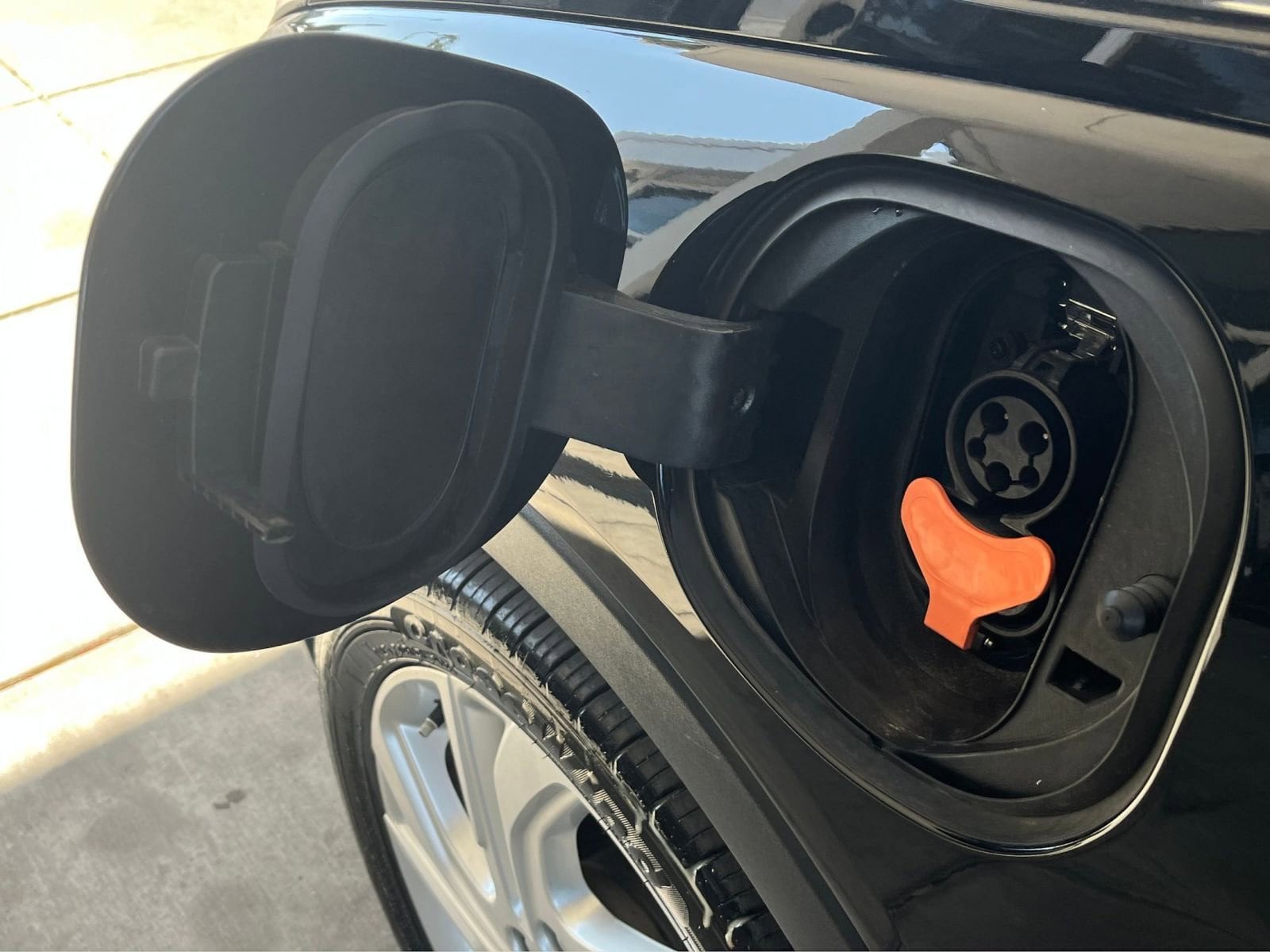 Thumbnail: 2023 Chevrolet Bolt EV - 19