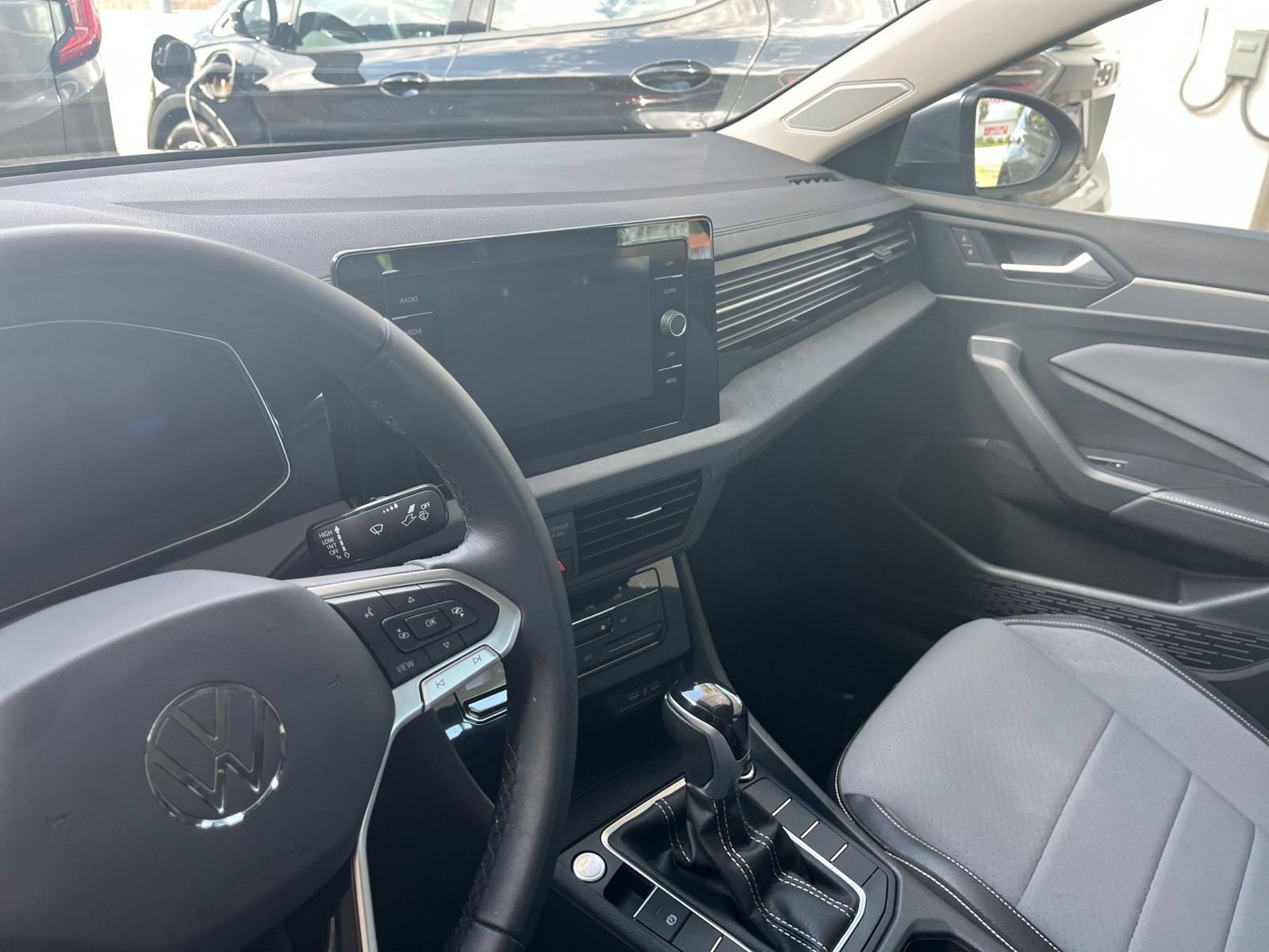 Thumbnail: 2025 Volkswagen Jetta - 18