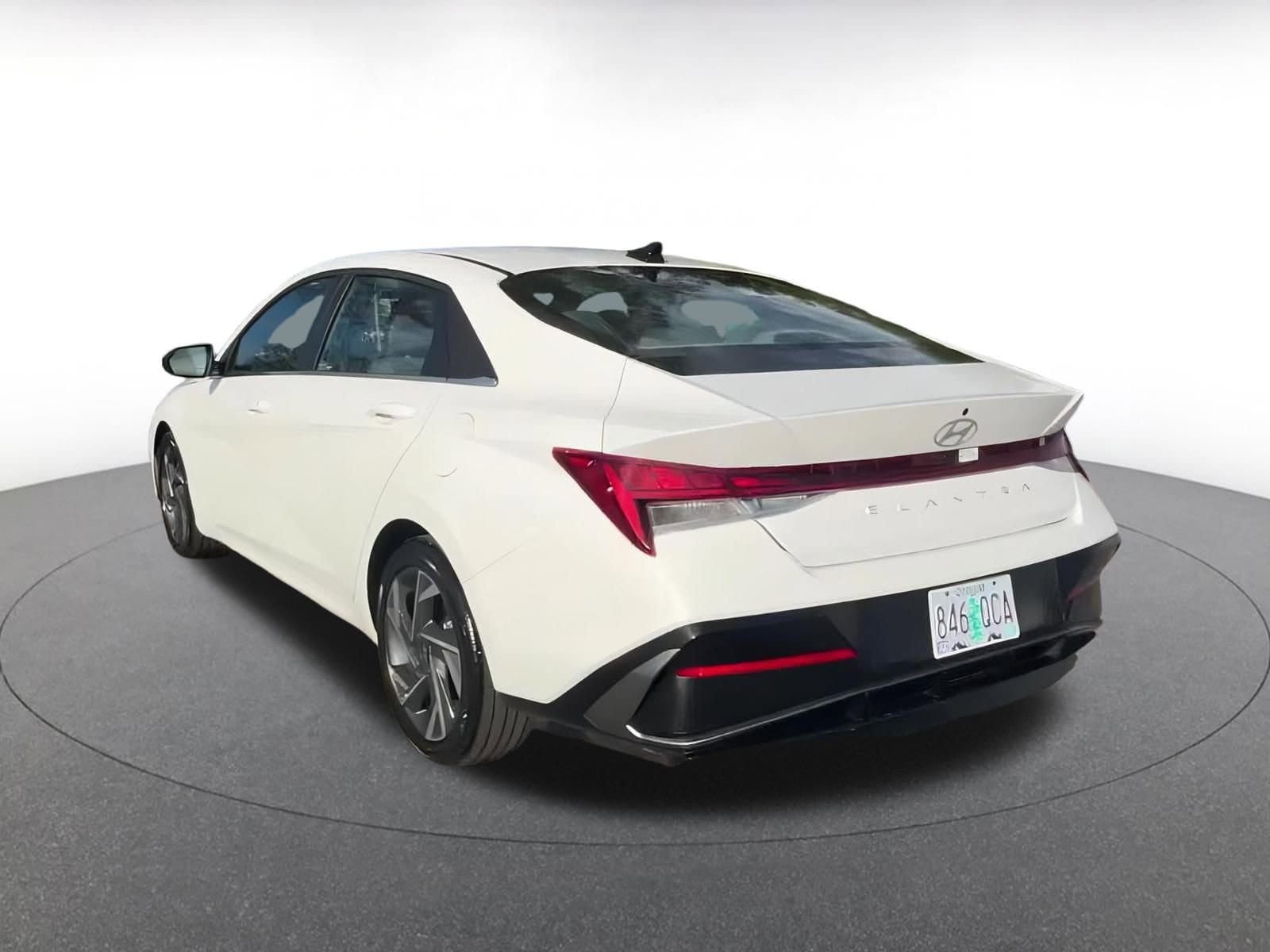 Thumbnail: 2025 Hyundai Elantra - 11