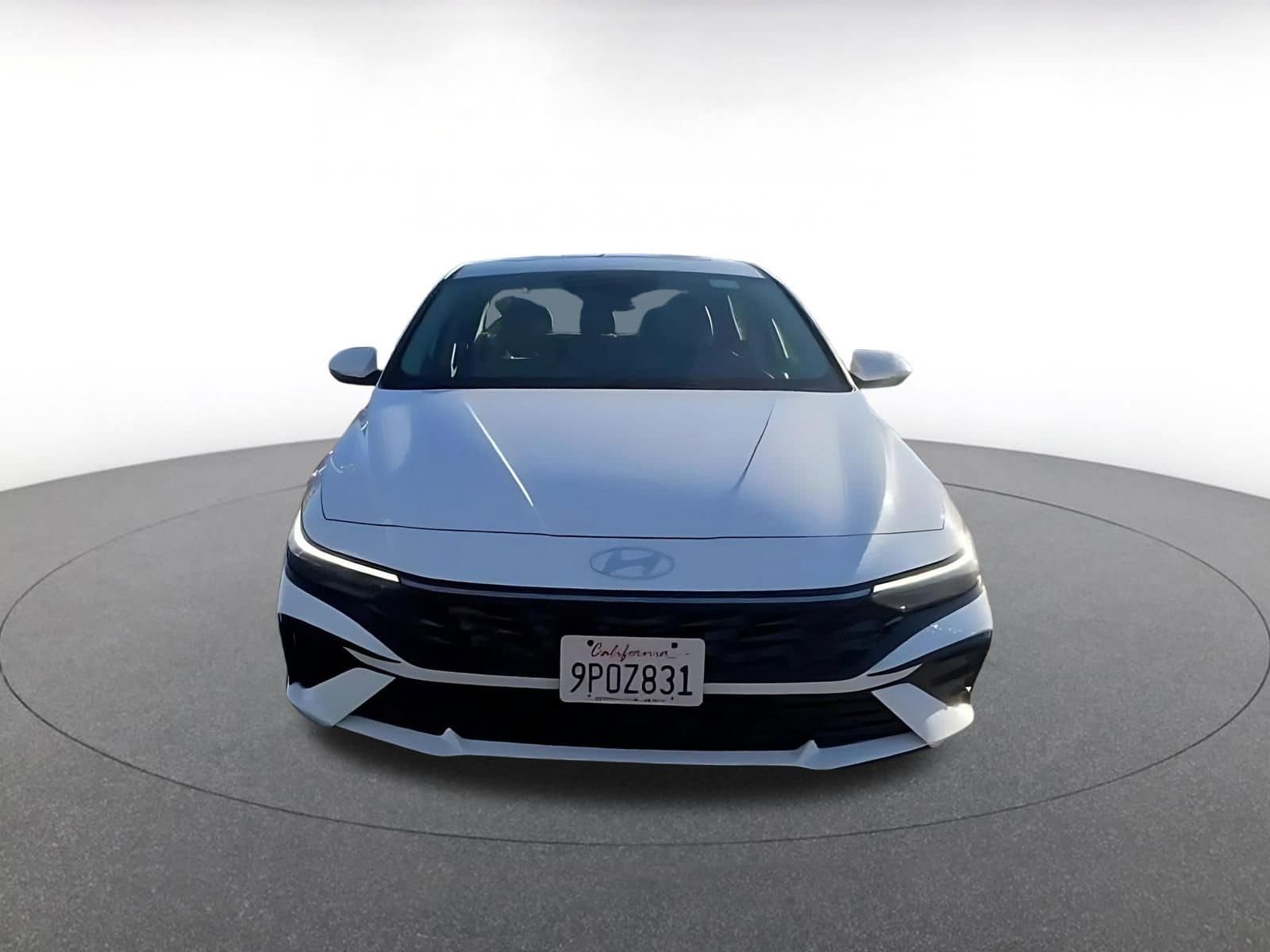 Thumbnail: 2025 Hyundai Elantra - 4