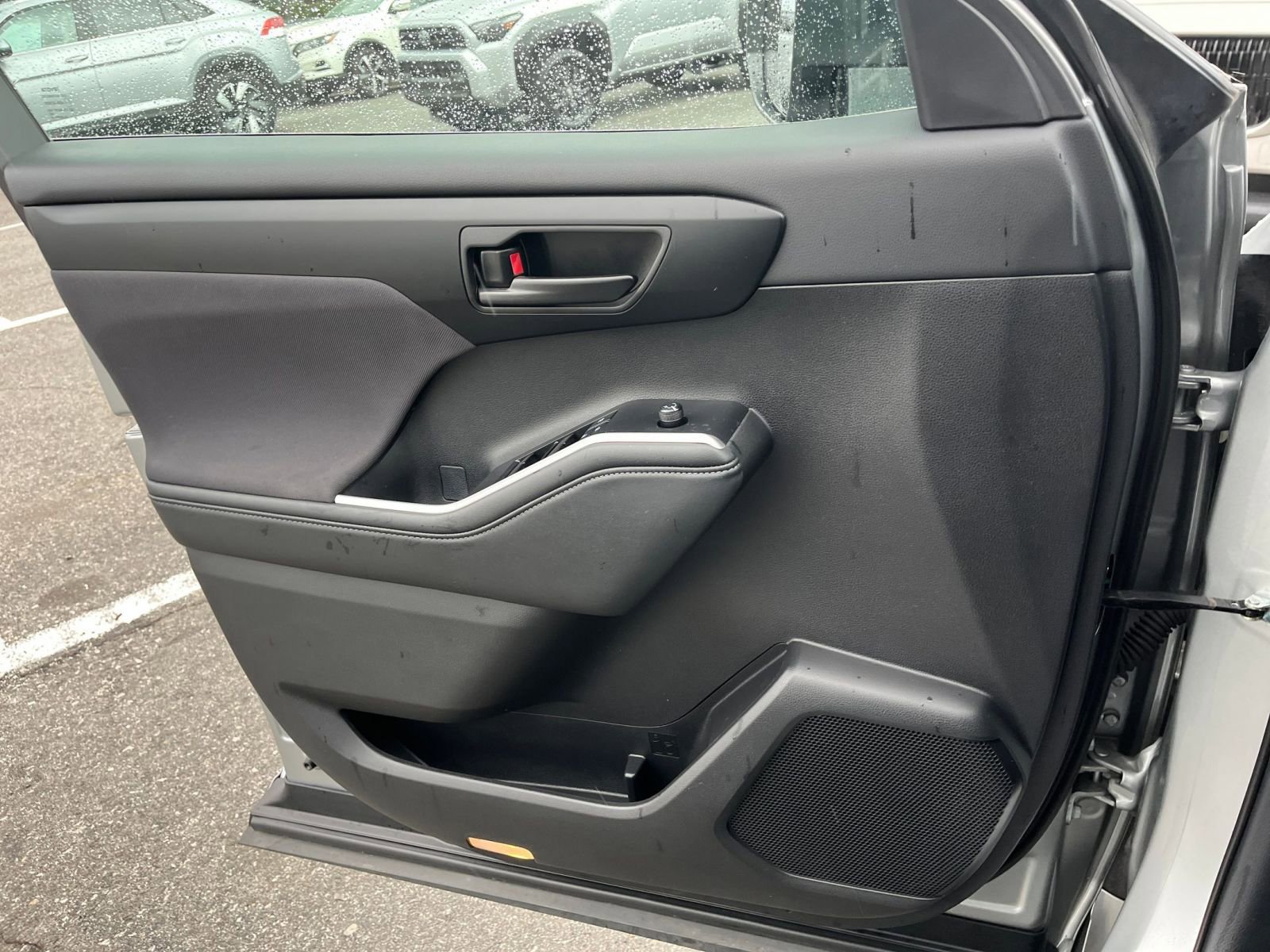 Thumbnail: 2025 Toyota Highlander - 20