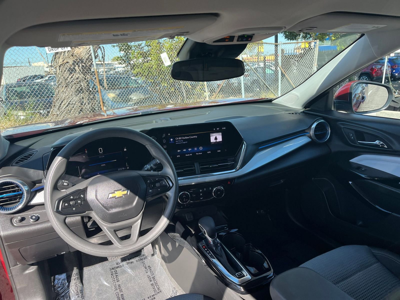 Thumbnail: 2025 Chevrolet Trax - 34