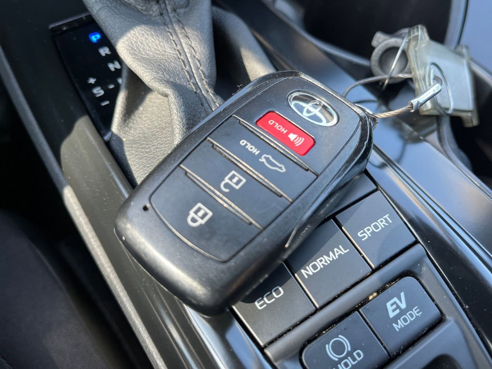 Thumbnail: 2025 Toyota Camry - 22