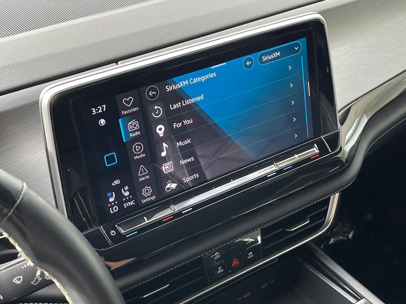 Thumbnail: 2025 Volkswagen Atlas - 21