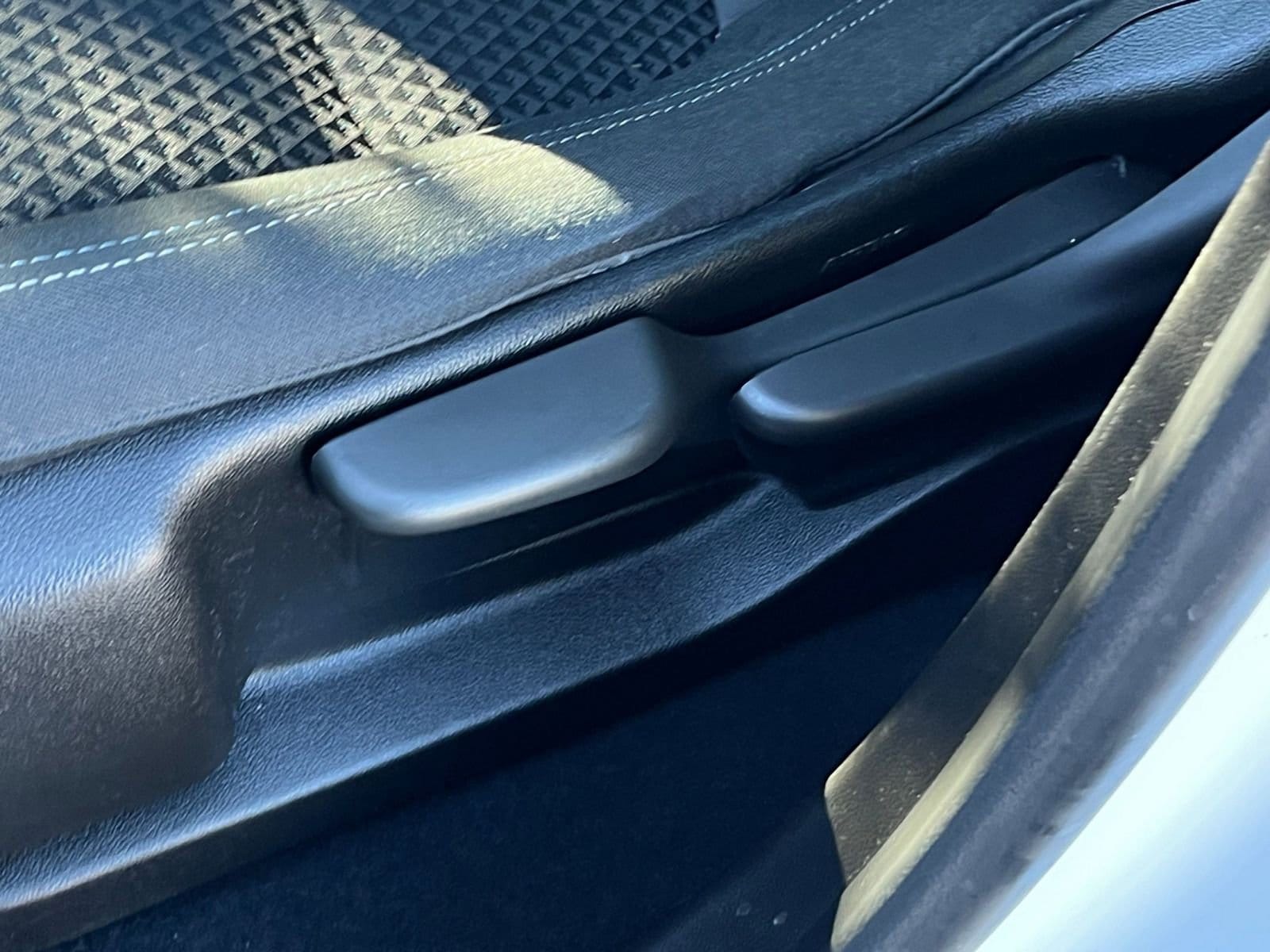 Thumbnail: 2023 Chevrolet Bolt EV - 23