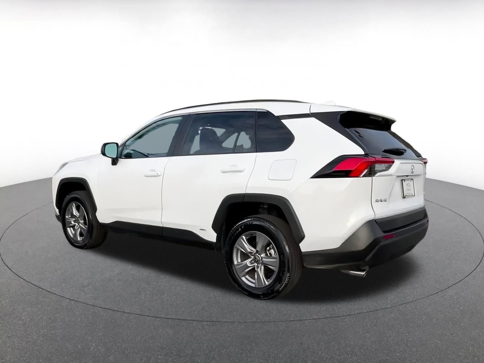 Thumbnail: 2025 Toyota RAV4 - 10