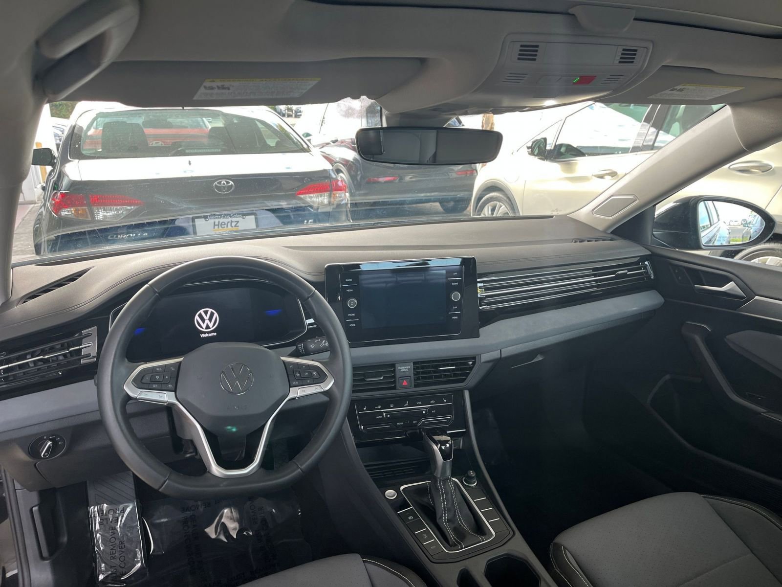 Thumbnail: 2025 Volkswagen Jetta - 33