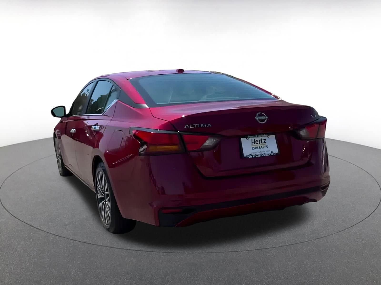 Thumbnail: 2024 Nissan Altima - 10