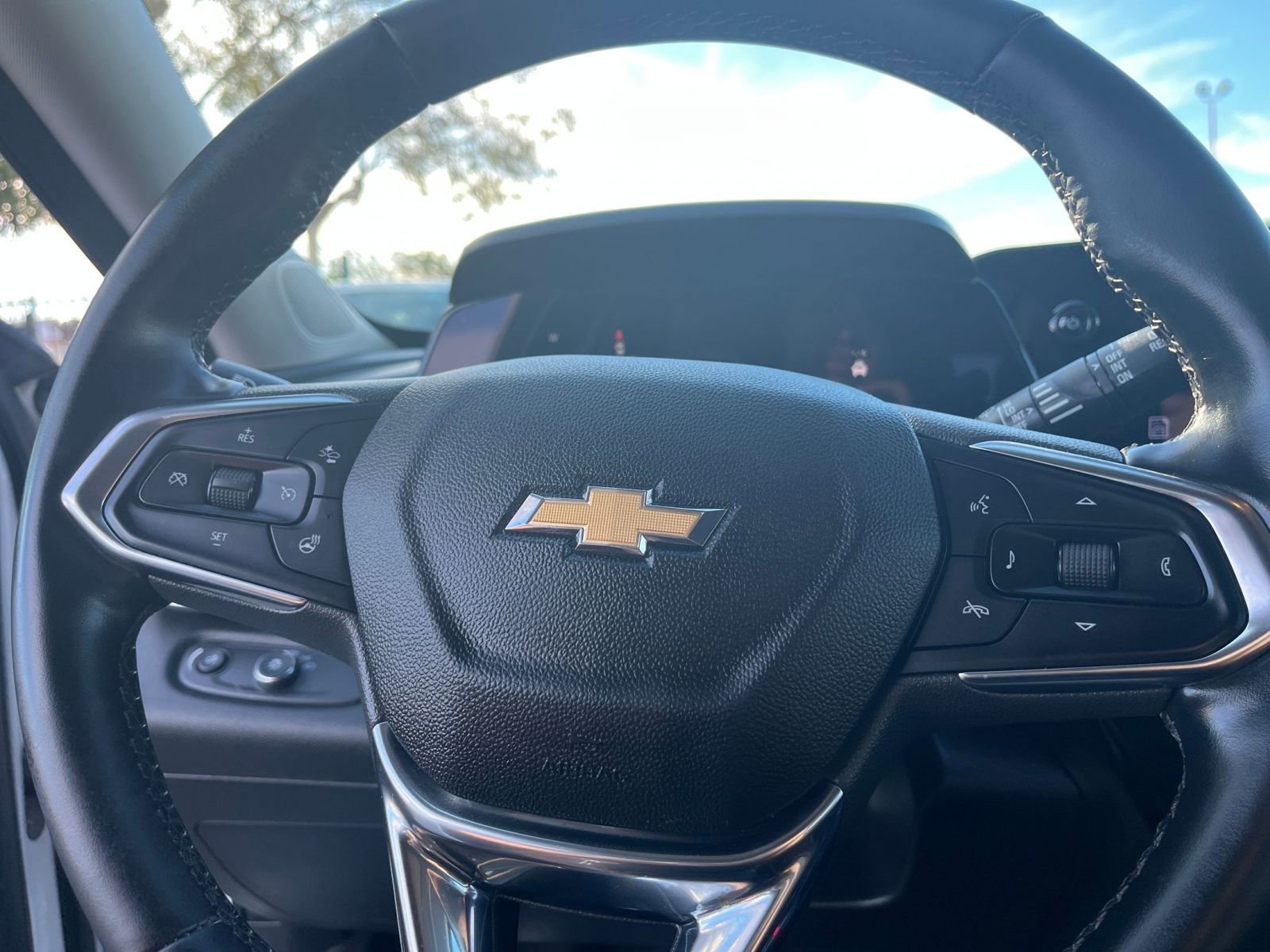 Thumbnail: 2025 Chevrolet Trax - 29