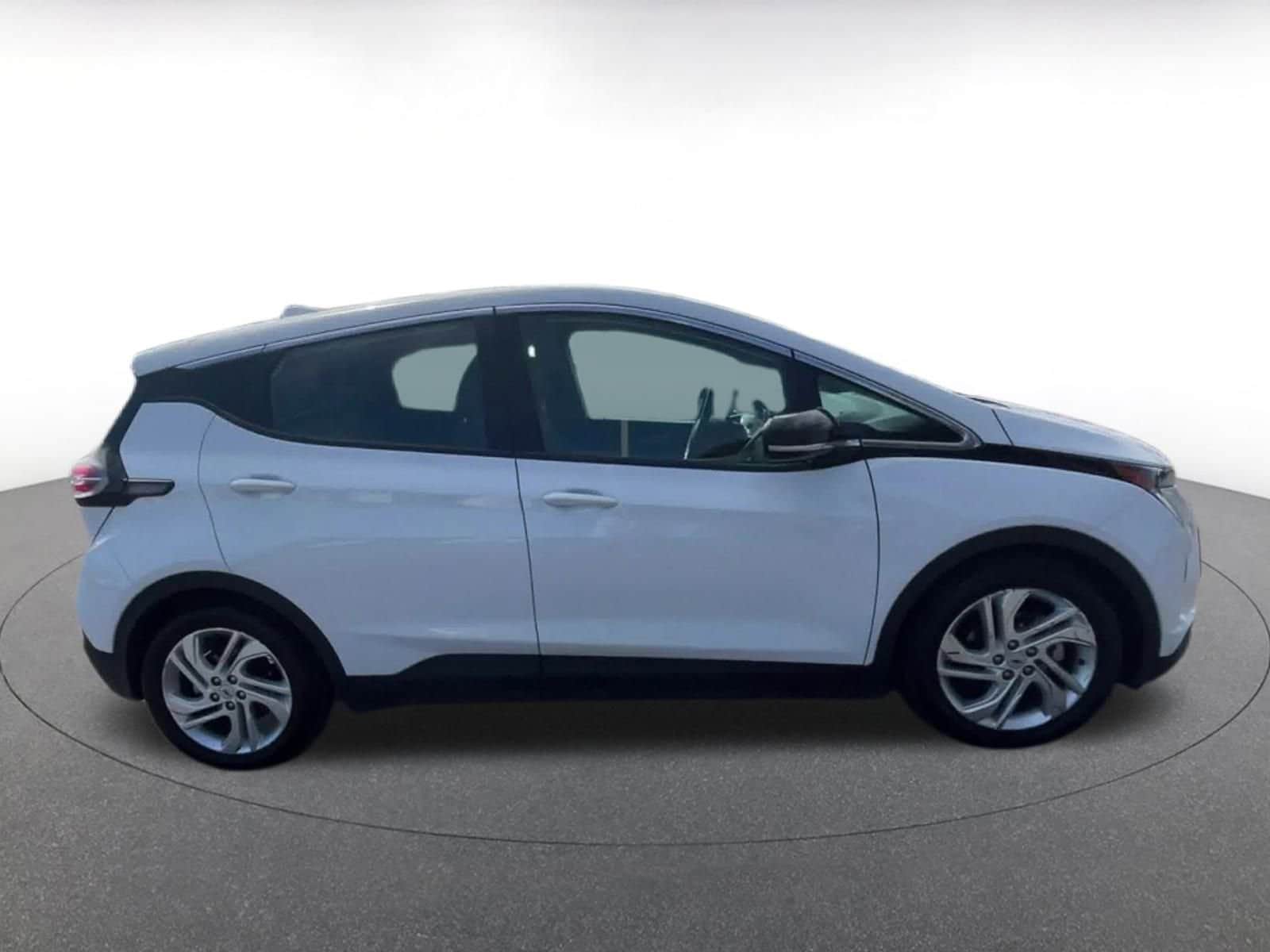 Thumbnail: 2023 Chevrolet Bolt EV - 16