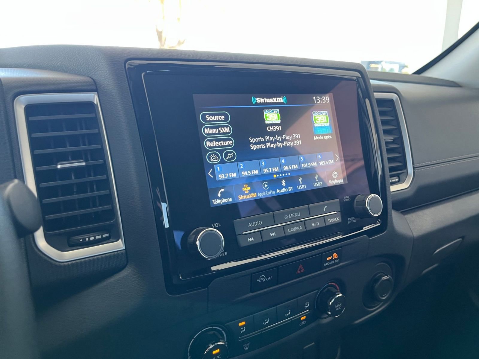 Thumbnail: 2024 Nissan Frontier - 21