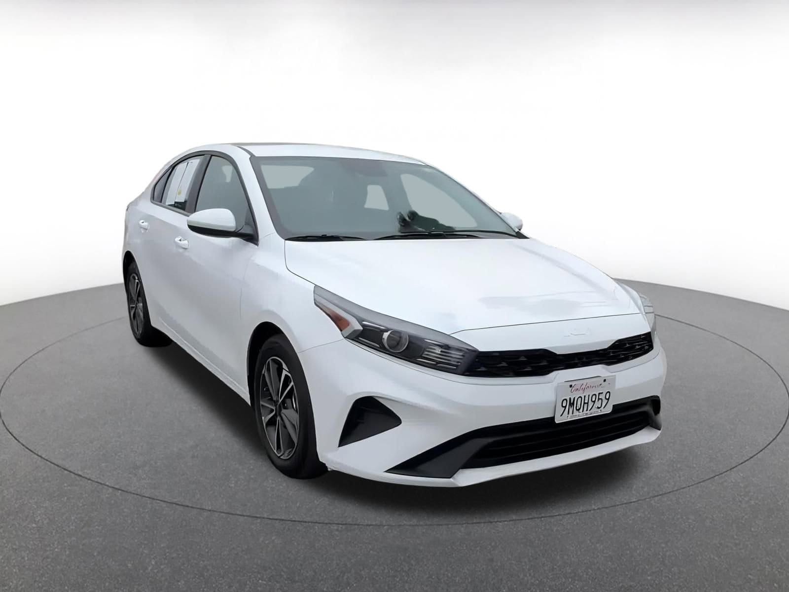 2024 Kia Forte LXS 3