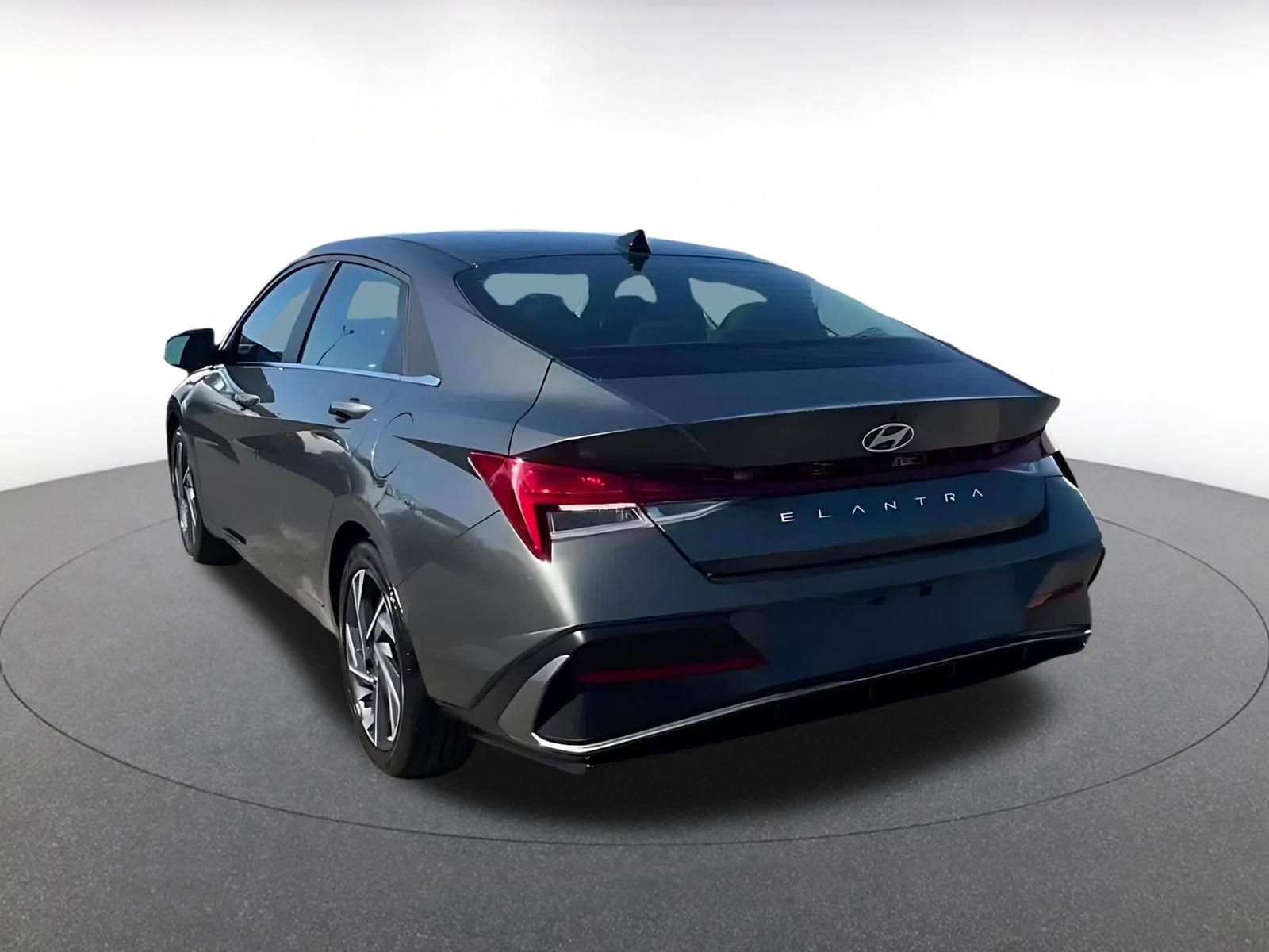 Thumbnail: 2025 Hyundai Elantra - 11