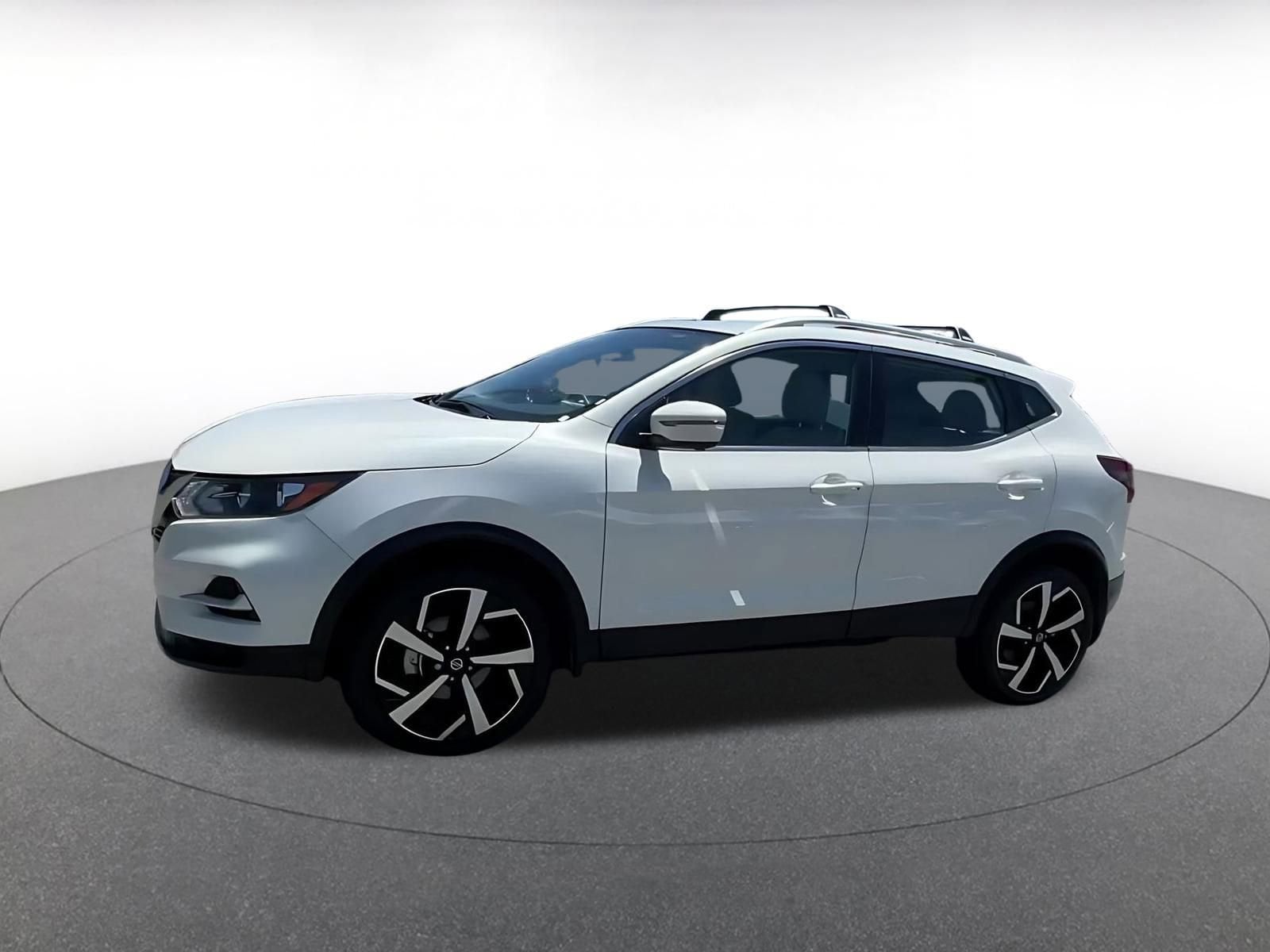 Thumbnail: 2022 Nissan Rogue Sport - 8