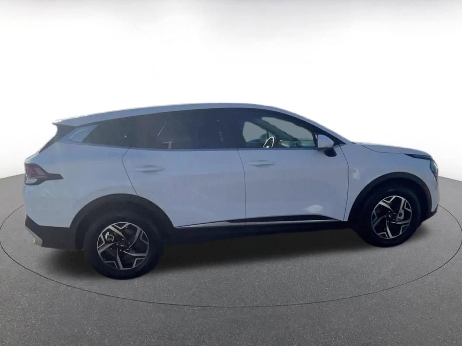 Thumbnail: 2025 Kia Sportage - 16