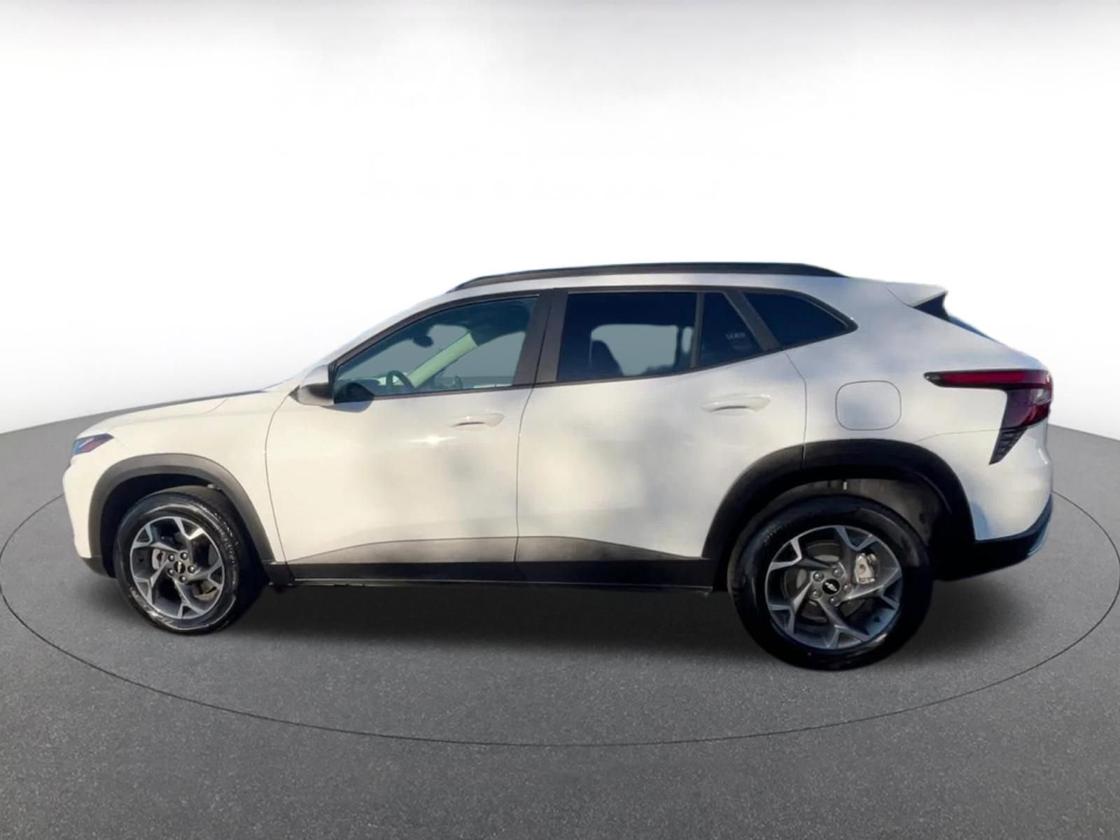 Thumbnail: 2025 Chevrolet Trax - 10