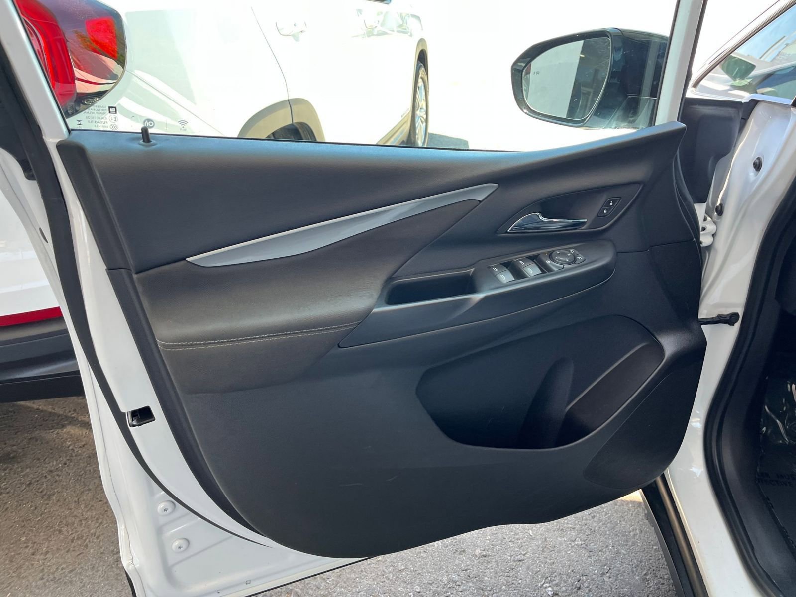 Thumbnail: 2023 Chevrolet Bolt EV - 20