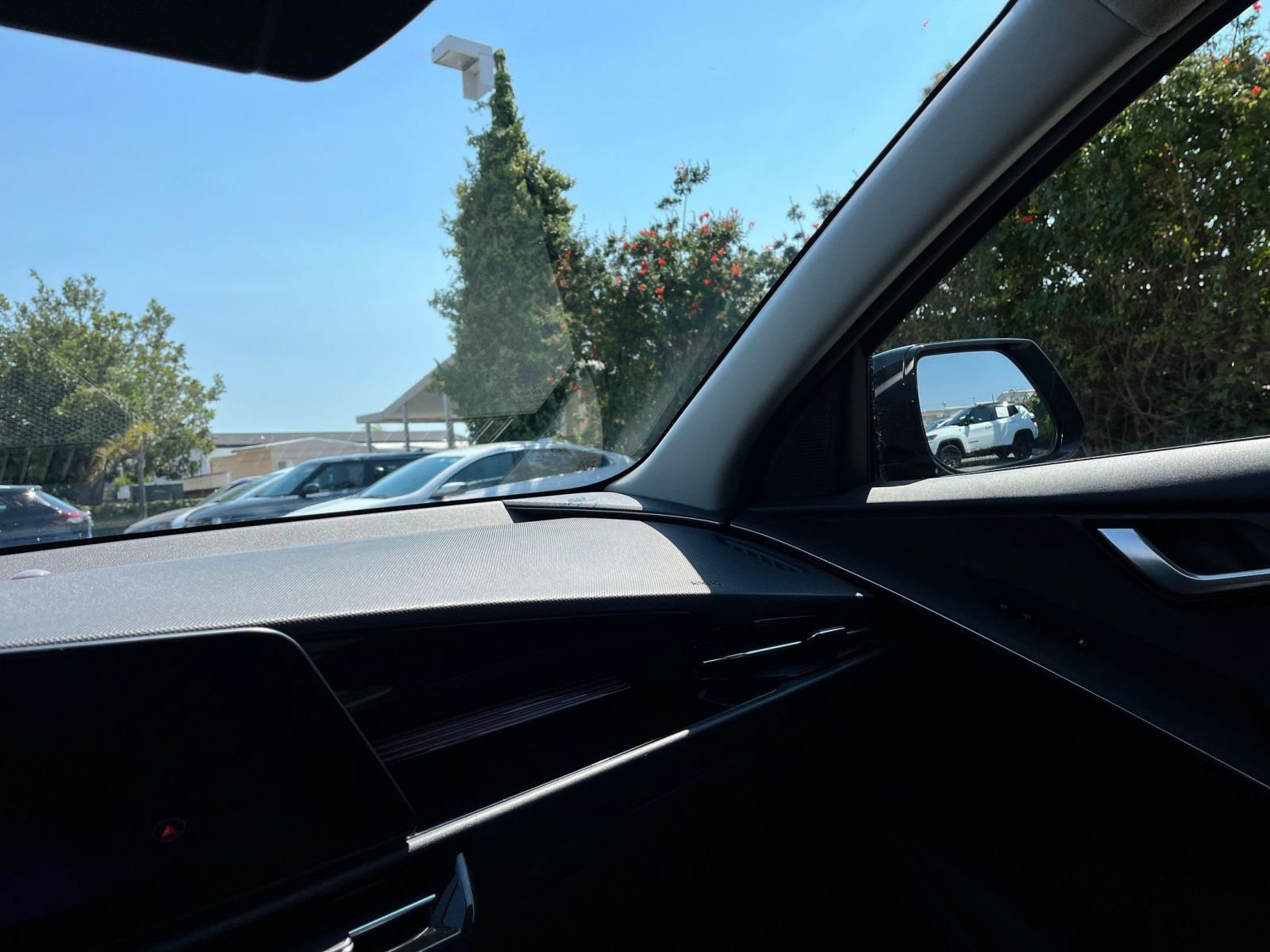 Thumbnail: 2023 Kia Niro - 34