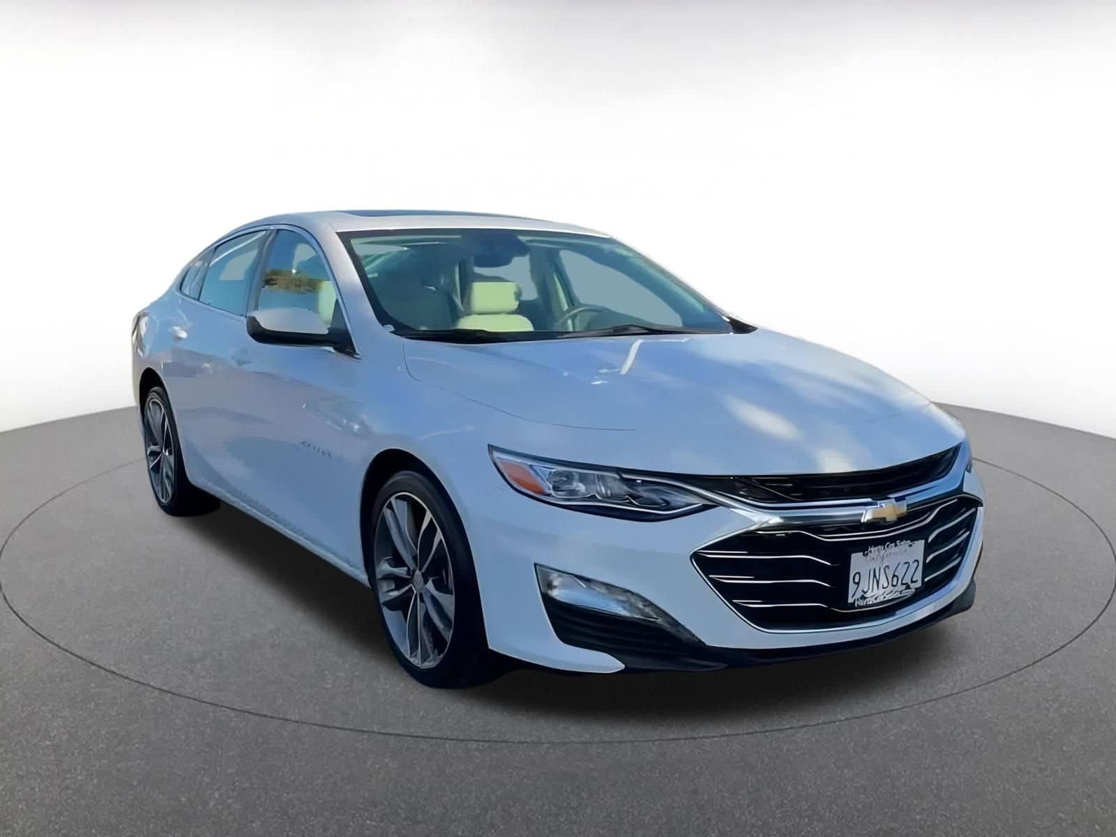 Thumbnail: 2024 Chevrolet Malibu - 3