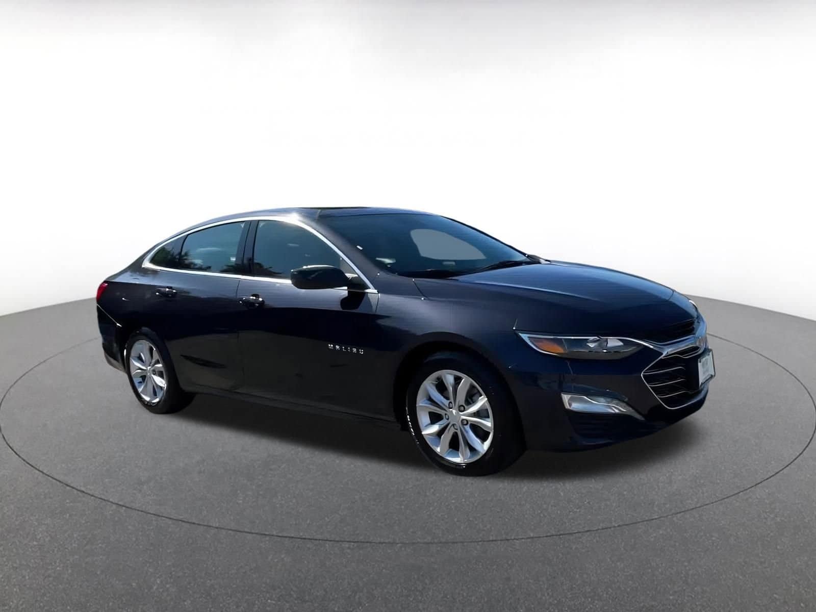Thumbnail: 2023 Chevrolet Malibu - 2