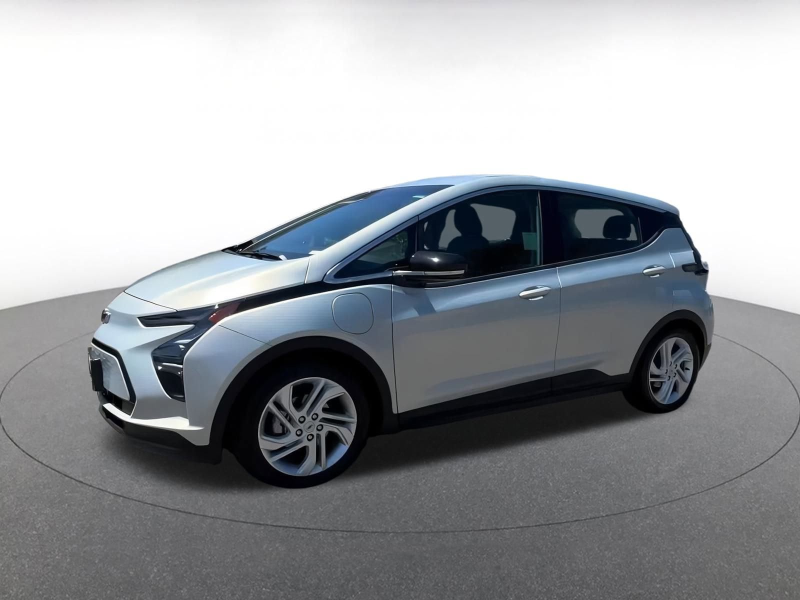 Thumbnail: 2023 Chevrolet Bolt EV - 6