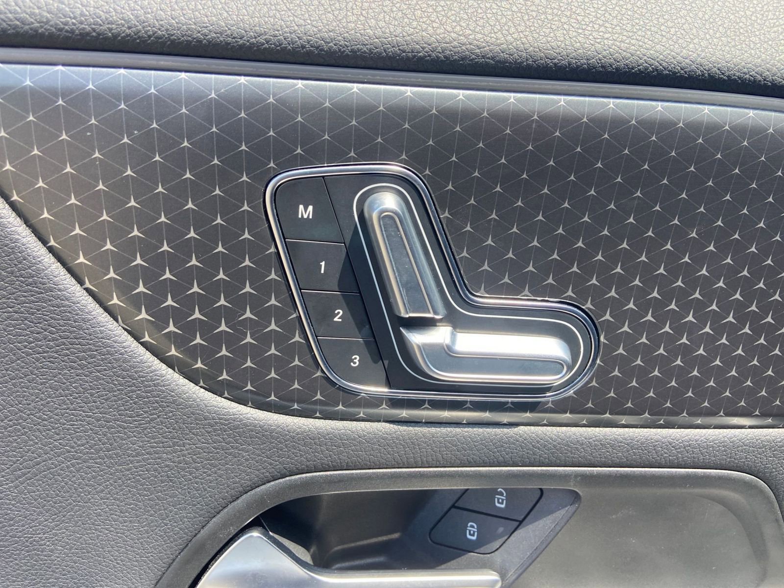 Thumbnail: 2024 Mercedes-Benz GLA - 23