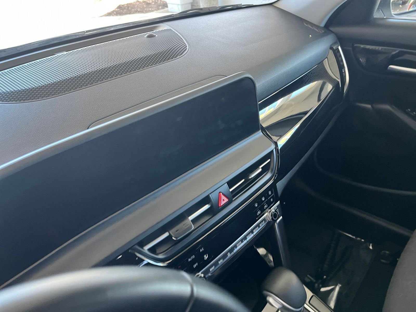 Thumbnail: 2025 Kia Seltos - 17