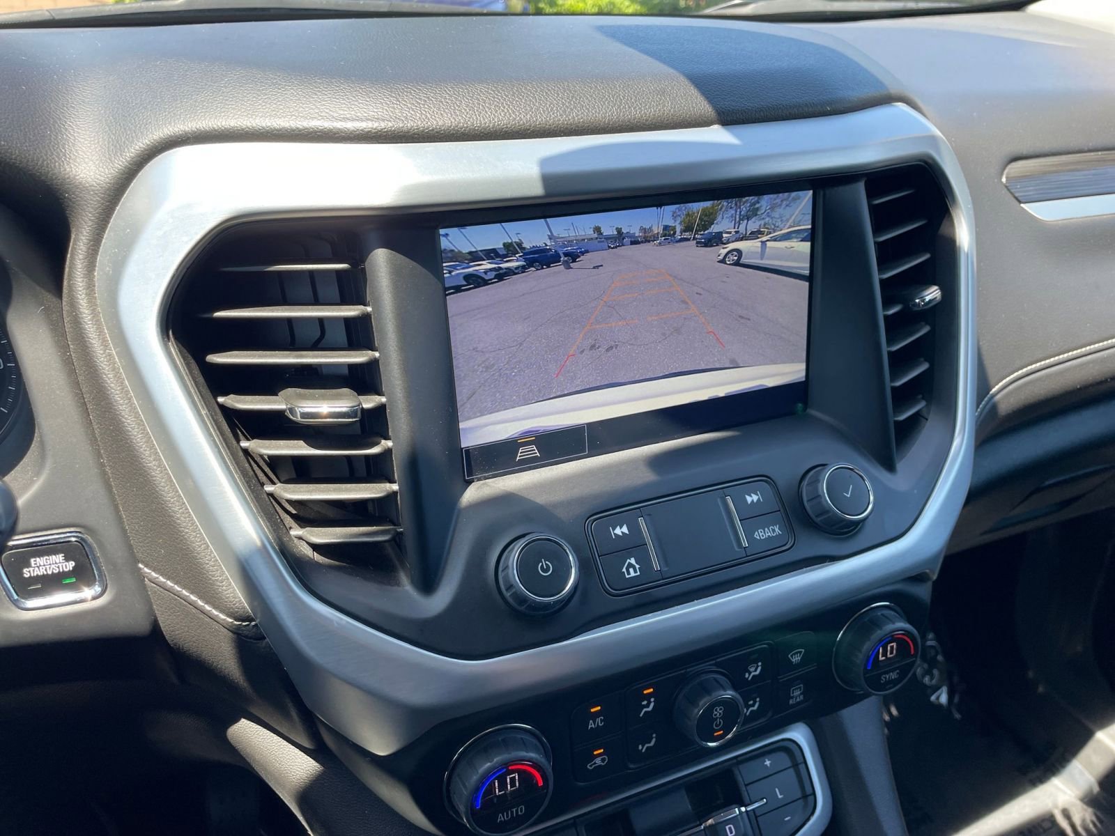 2023 GMC Acadia SLT 14