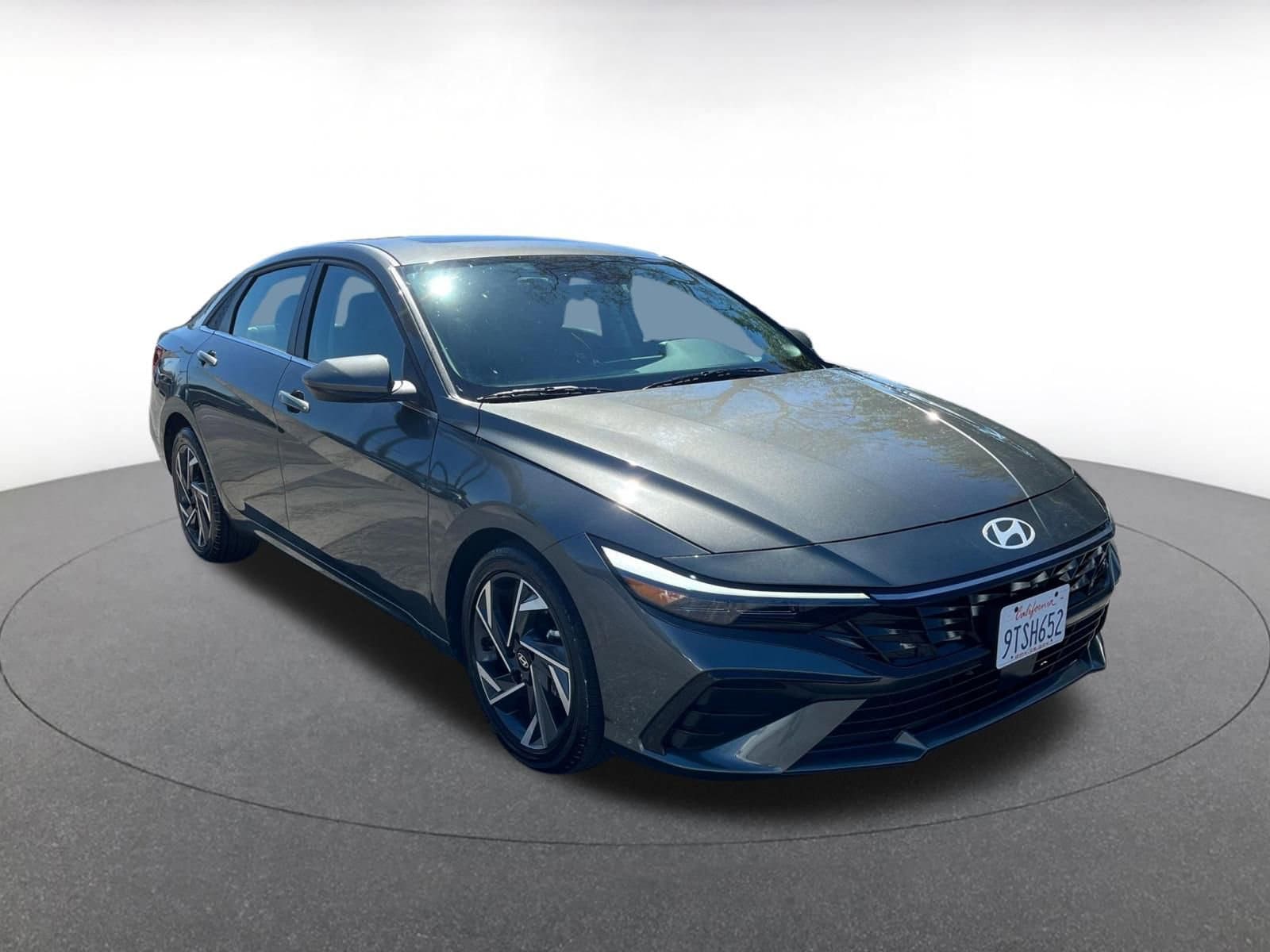 Thumbnail: 2025 Hyundai Elantra - 1