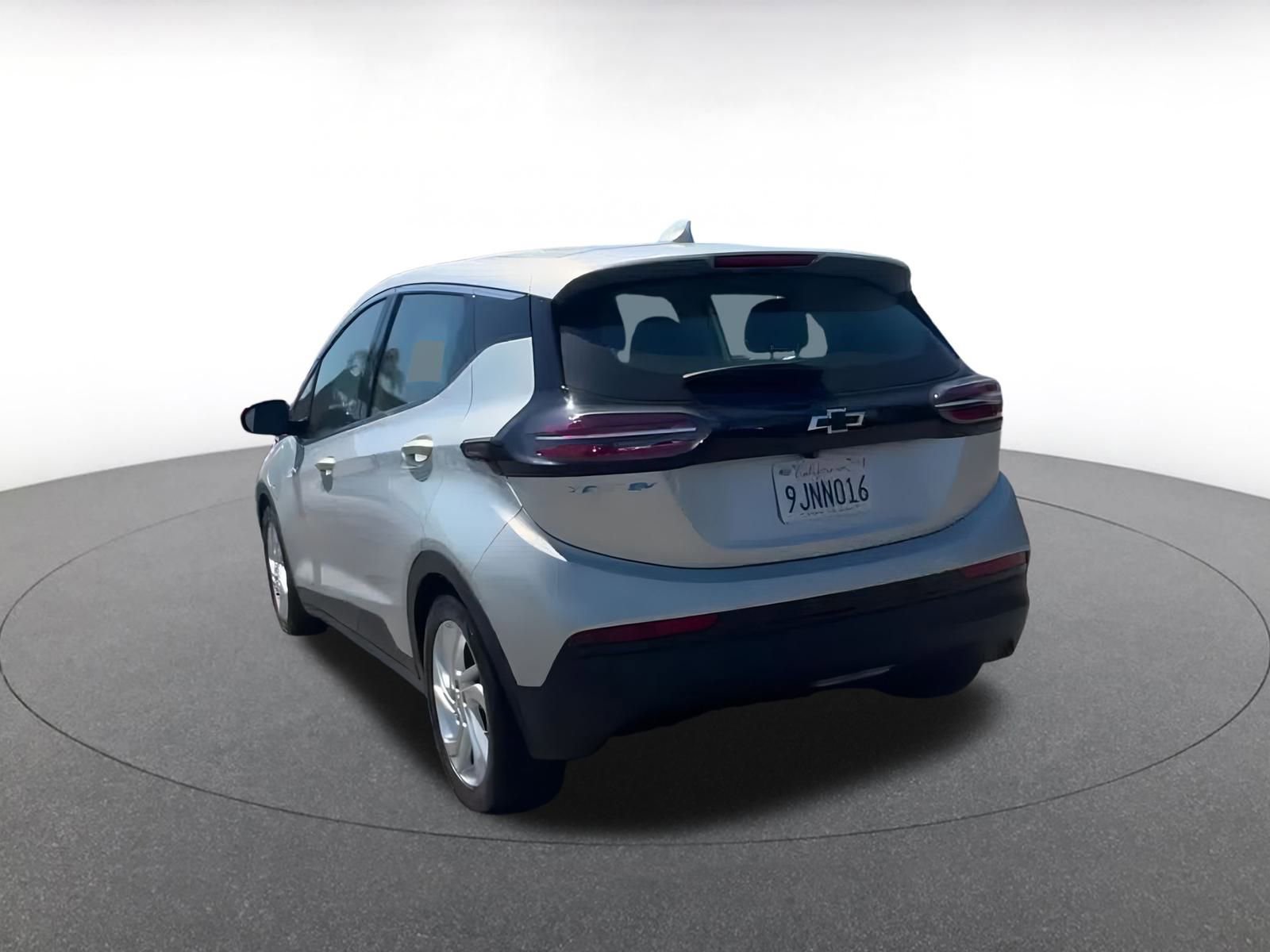 Thumbnail: 2023 Chevrolet Bolt EV - 9