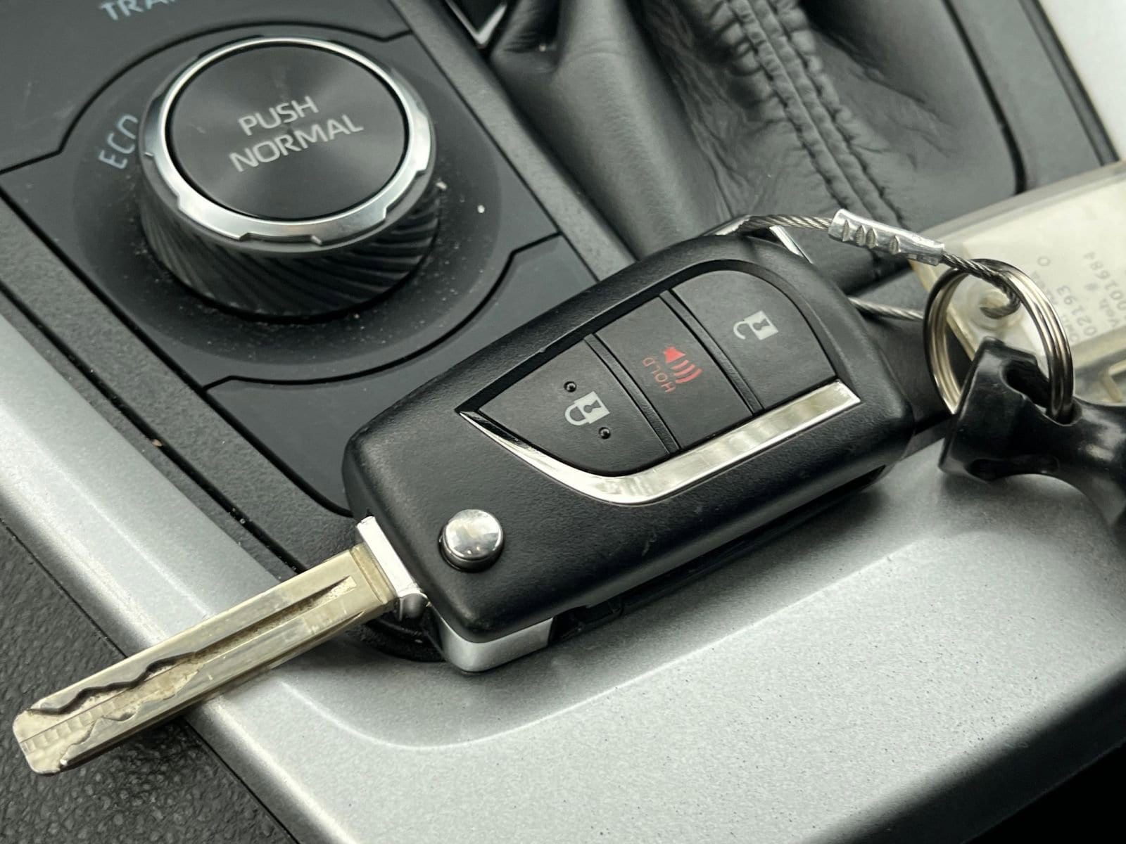 Thumbnail: 2025 Toyota RAV4 - 21