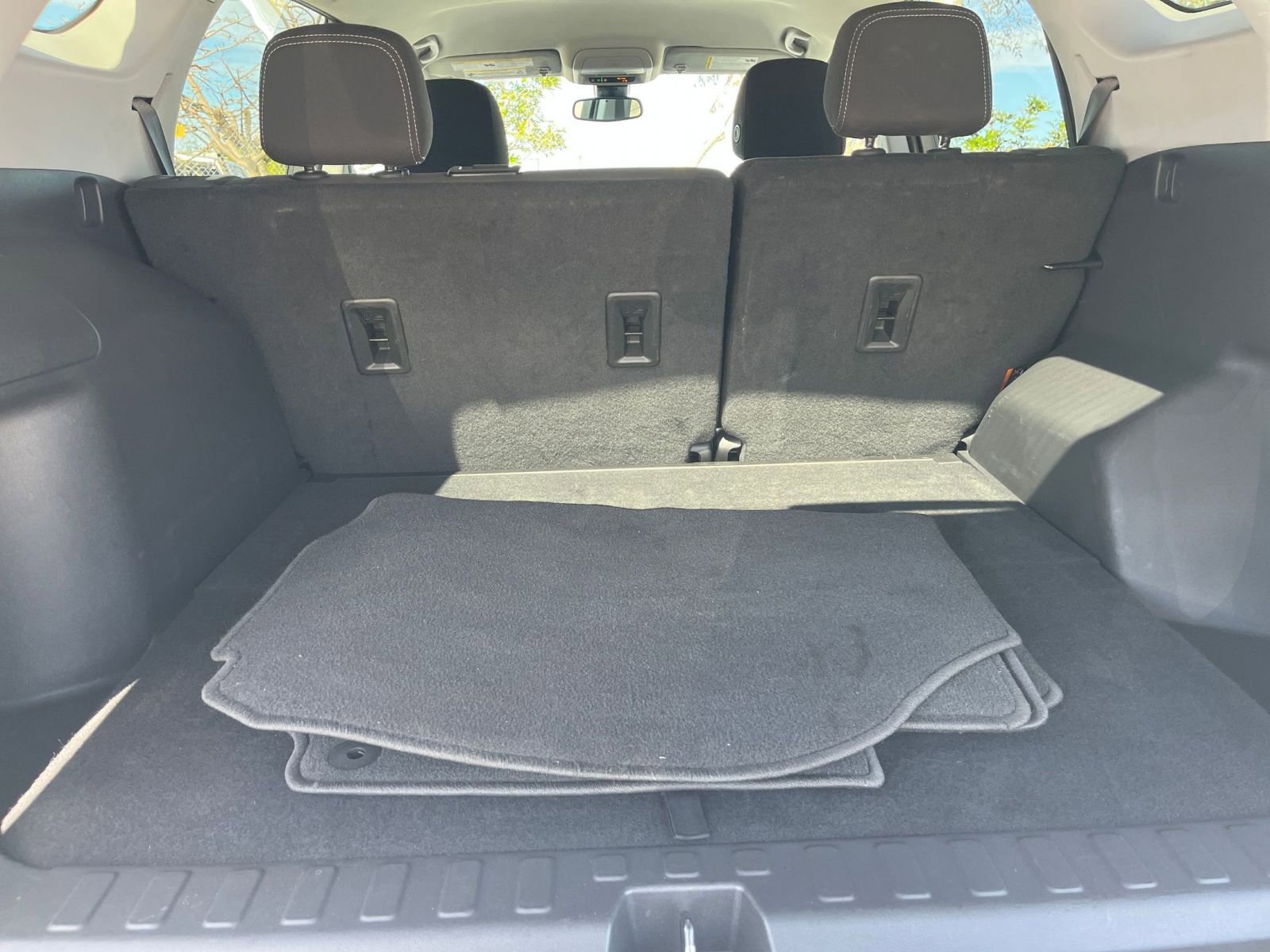 Thumbnail: 2024 GMC Terrain - 31