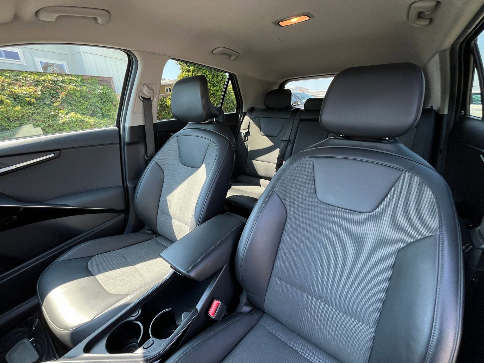 Thumbnail: 2023 Kia Niro - 35
