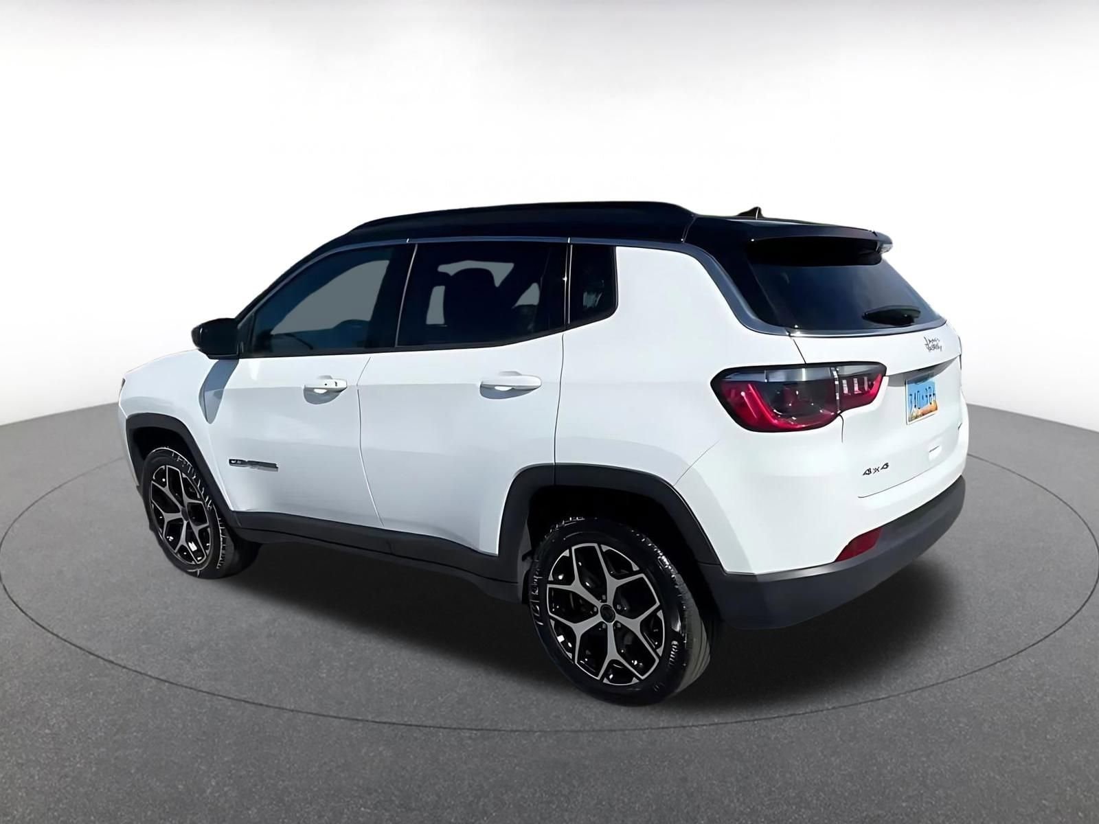 Thumbnail: 2025 Jeep Compass - 10