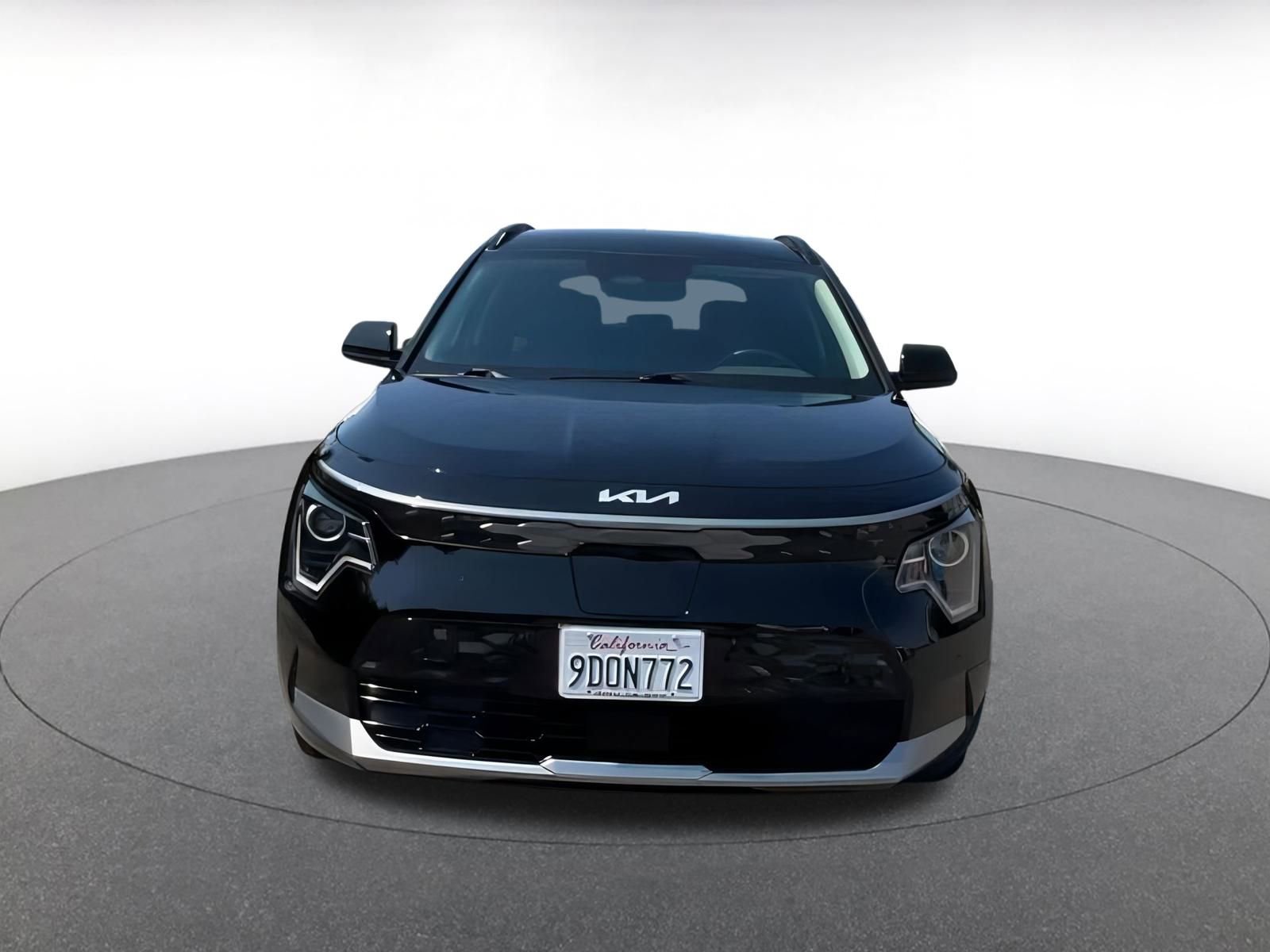 Thumbnail: 2023 Kia Niro - 4