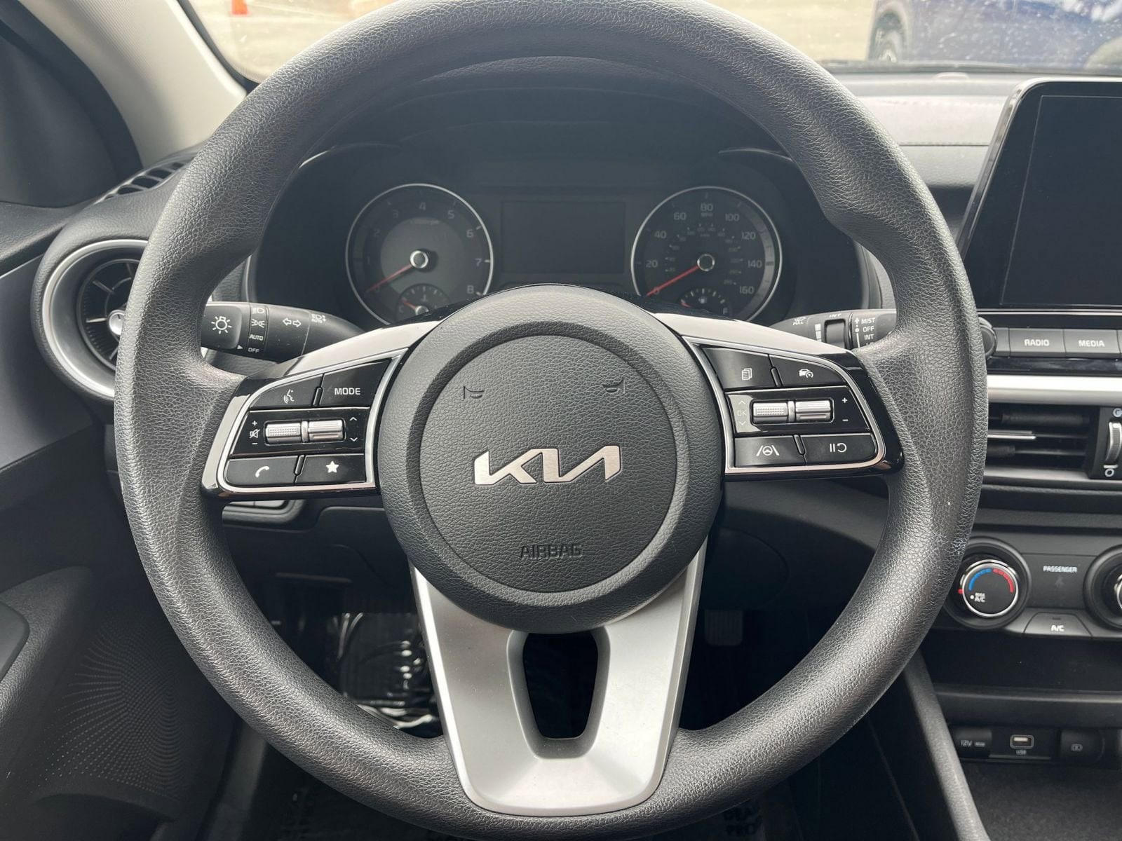 2024 Kia Forte LXS 23