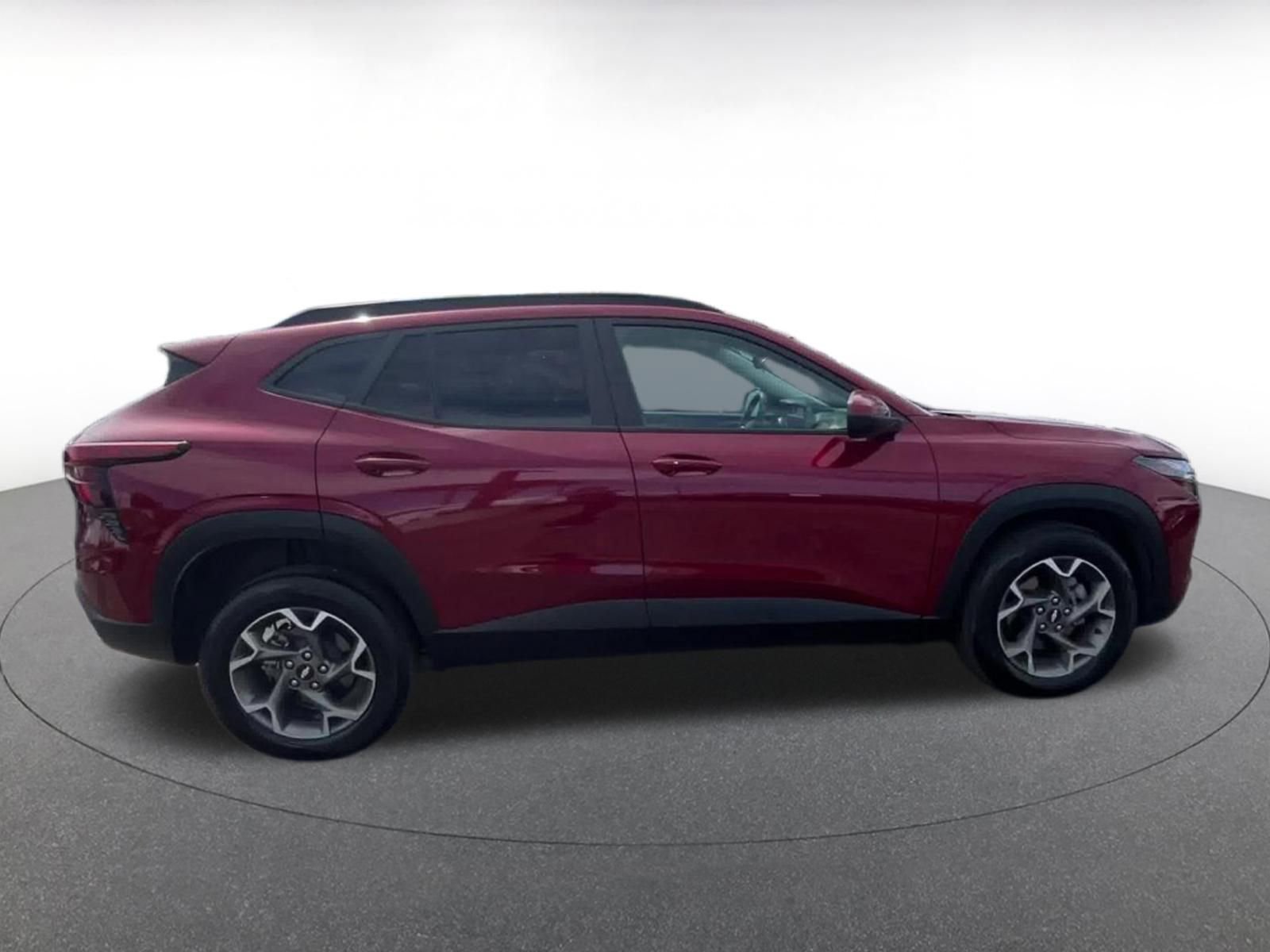 Thumbnail: 2025 Chevrolet Trax - 16