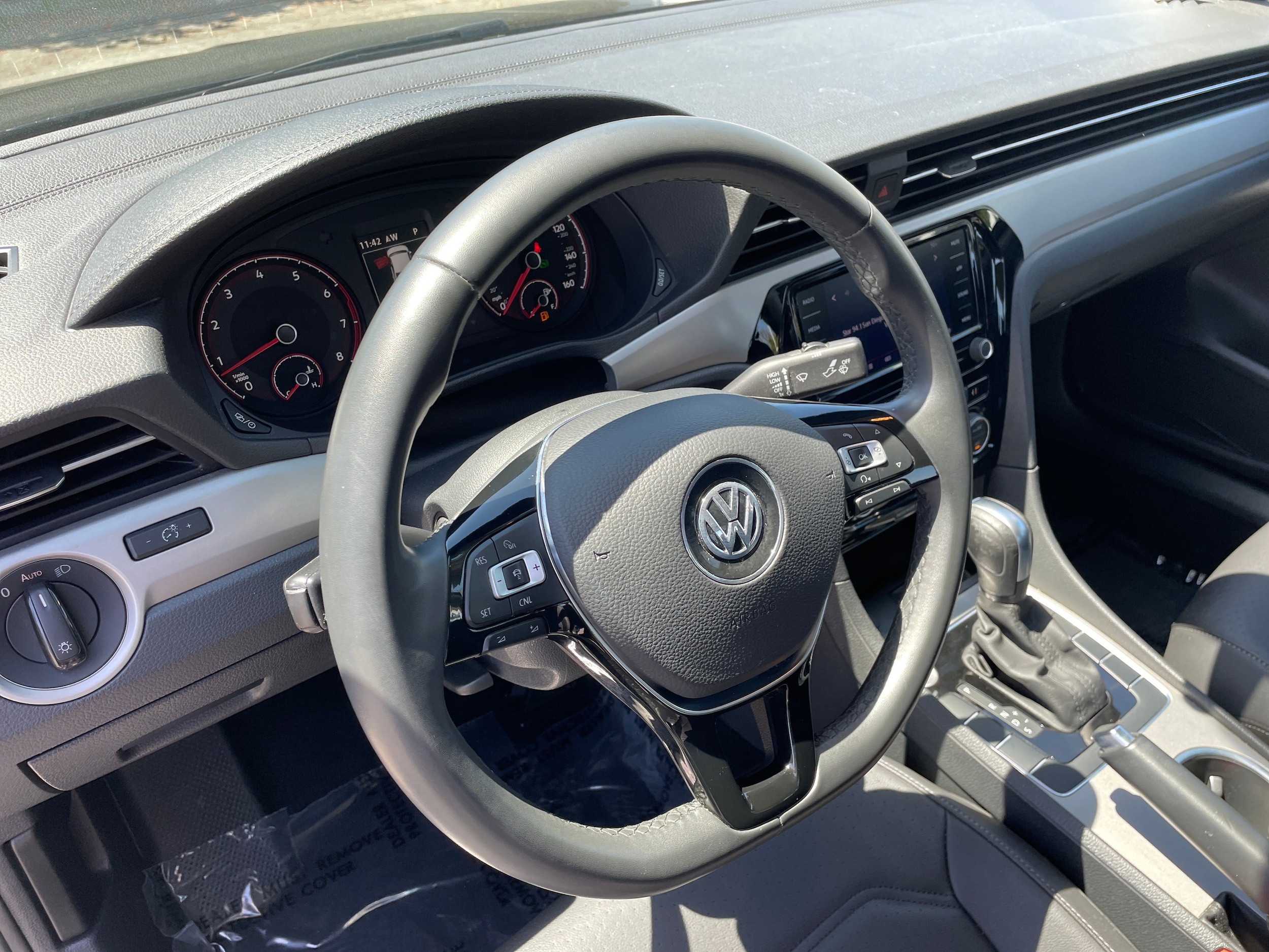 2022 Volkswagen Passat 2.0T 23